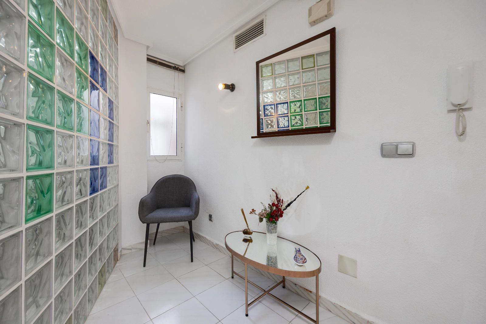 For sale - 2 Bedroom 2 Bathroom Apartment in Torrevieja - Centro  - Alicante
