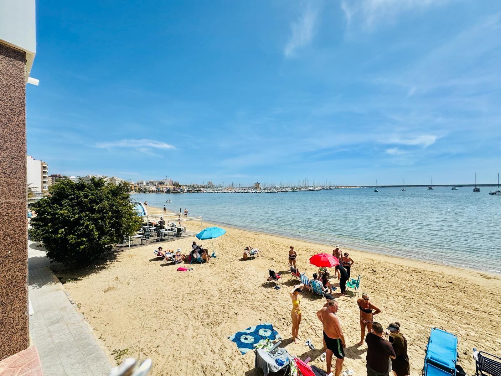 For sale - 3 Bedroom 2 Bathroom Apartment in Torrevieja - Costa Blanca  - Alicante