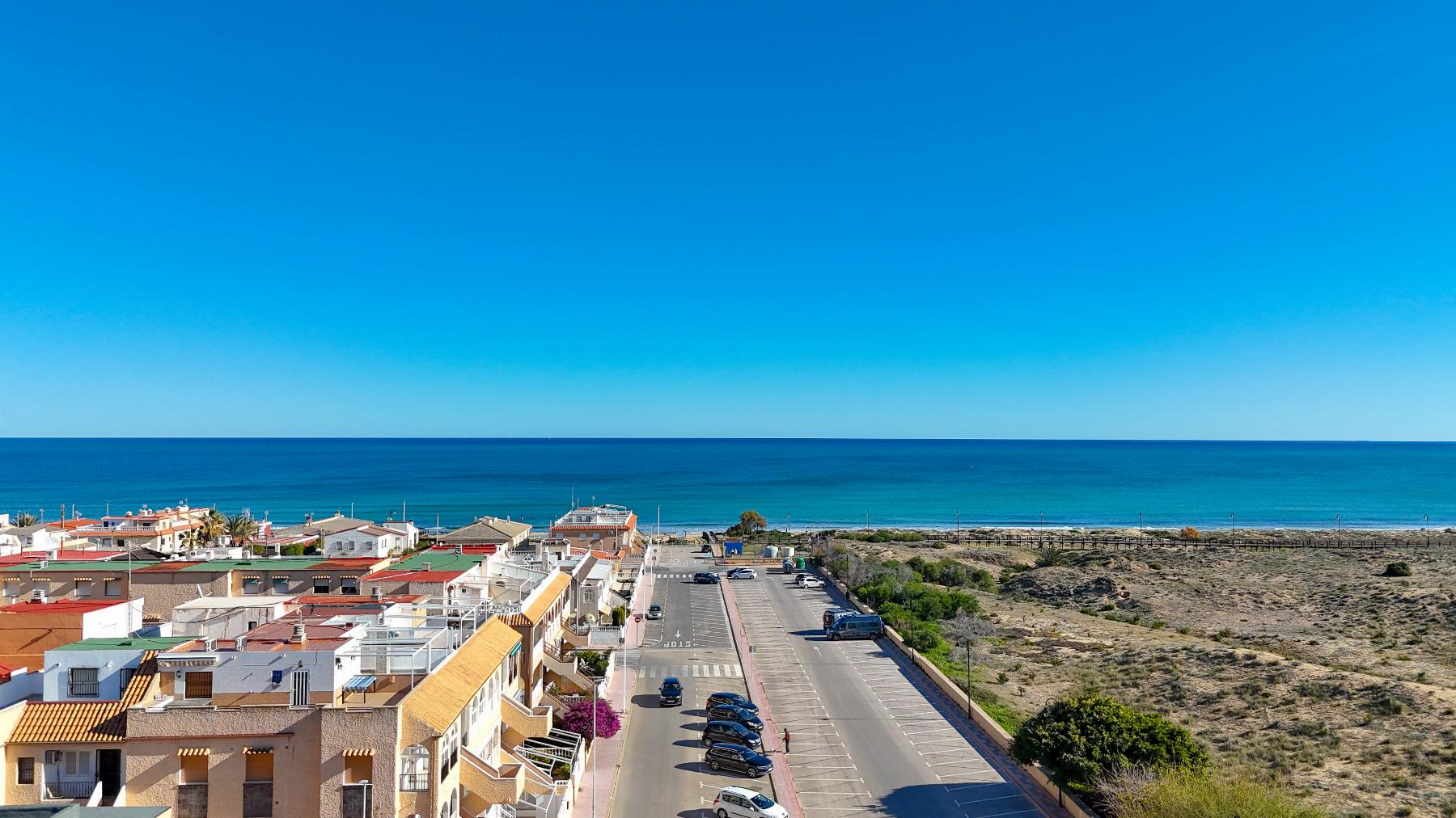 For sale - 3 Bedroom 1 Bathroom Bungalow in Torrevieja - Costa Blanca  - Alicante