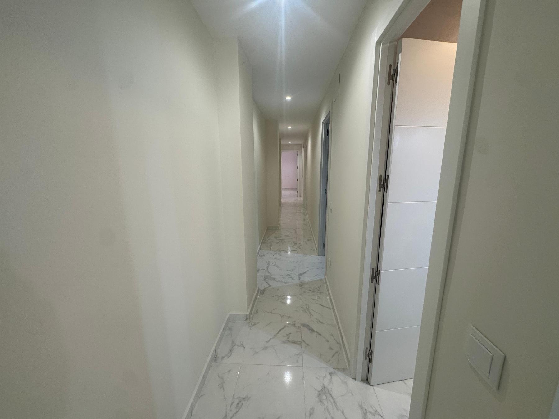 For sale - 3 Bedroom 3 Bathroom Apartment in Torrevieja - Costa Blanca  - Alicante