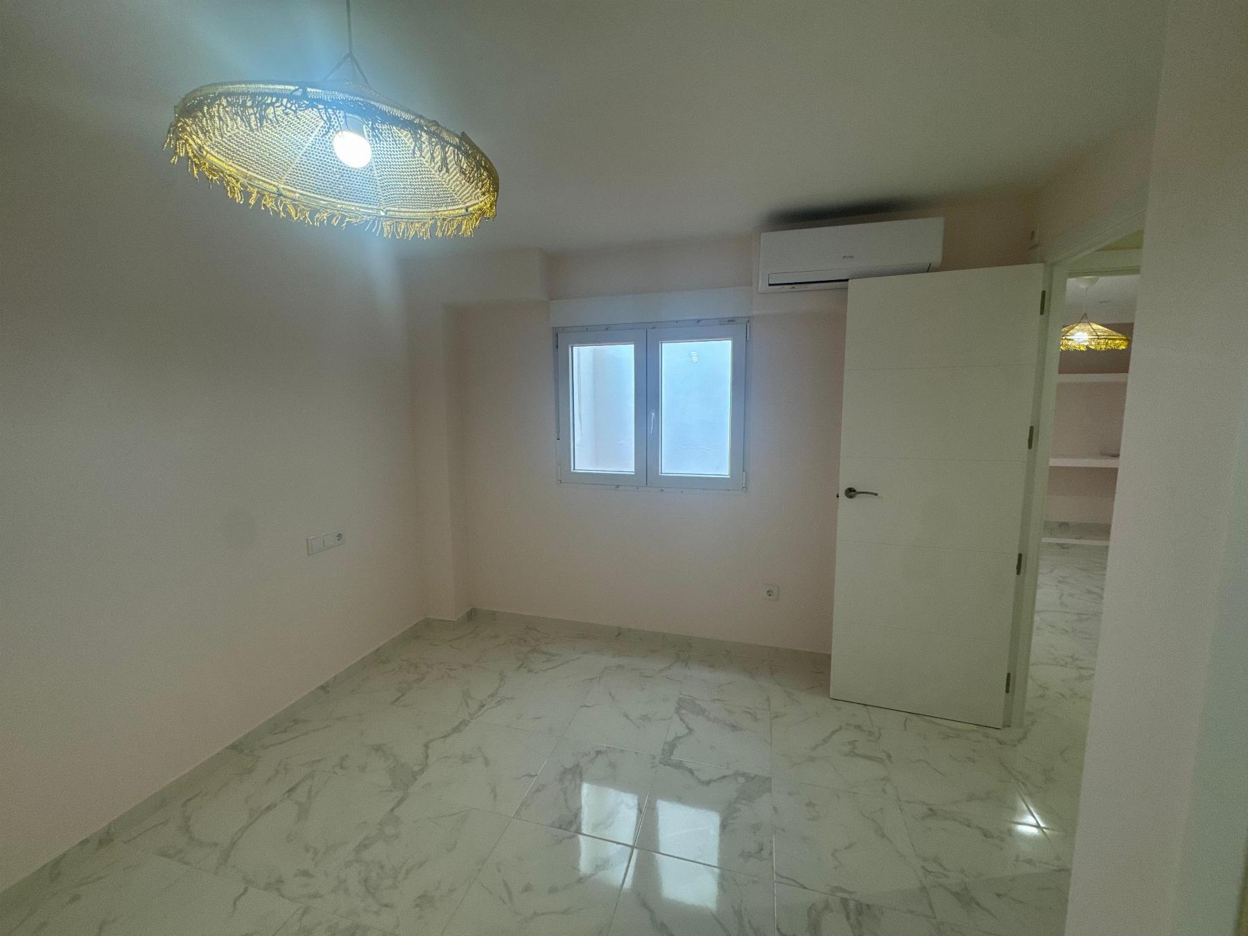 For sale - 3 Bedroom 3 Bathroom Apartment in Torrevieja - Costa Blanca  - Alicante