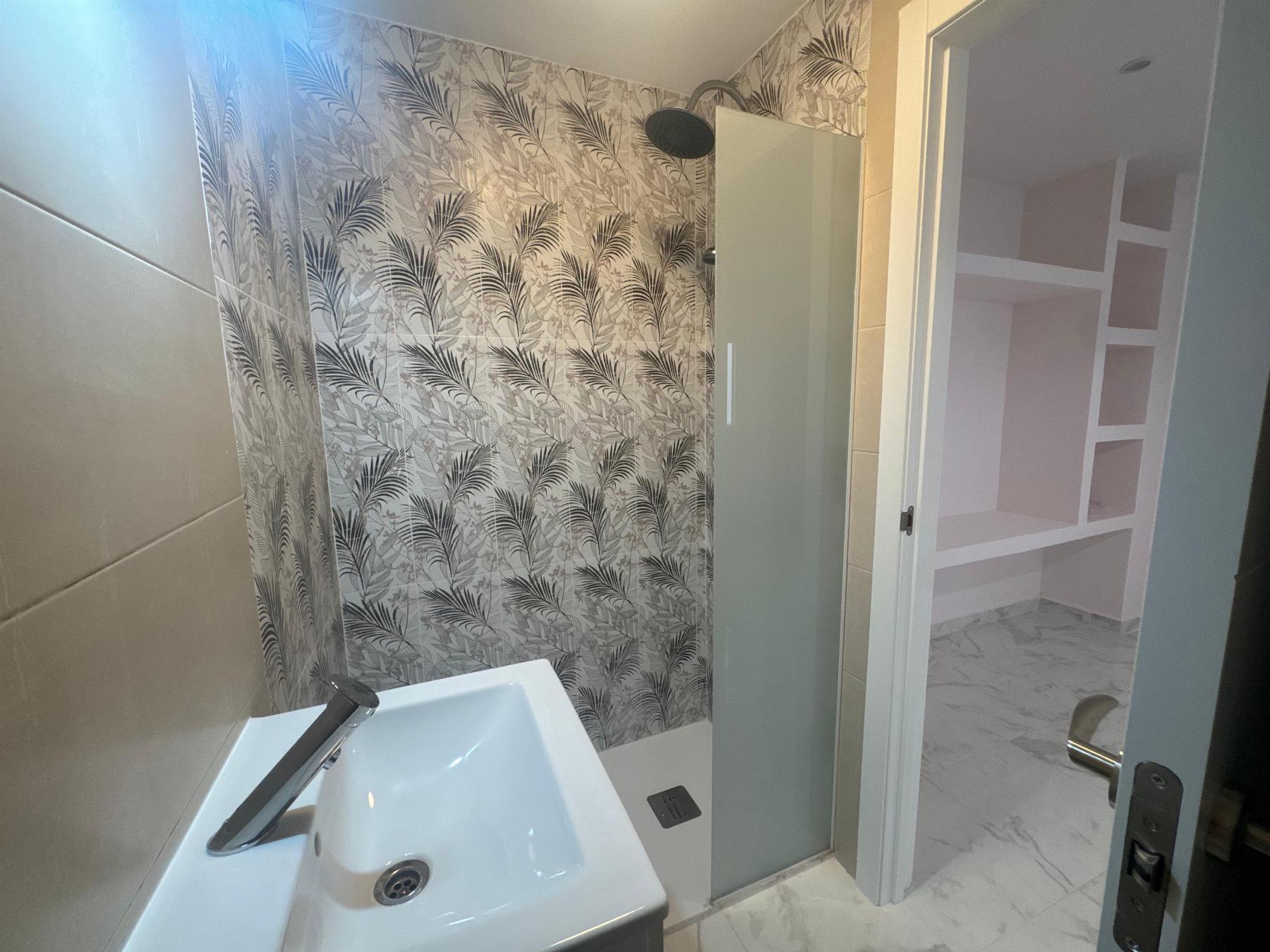 For sale - 3 Bedroom 3 Bathroom Apartment in Torrevieja - Costa Blanca  - Alicante