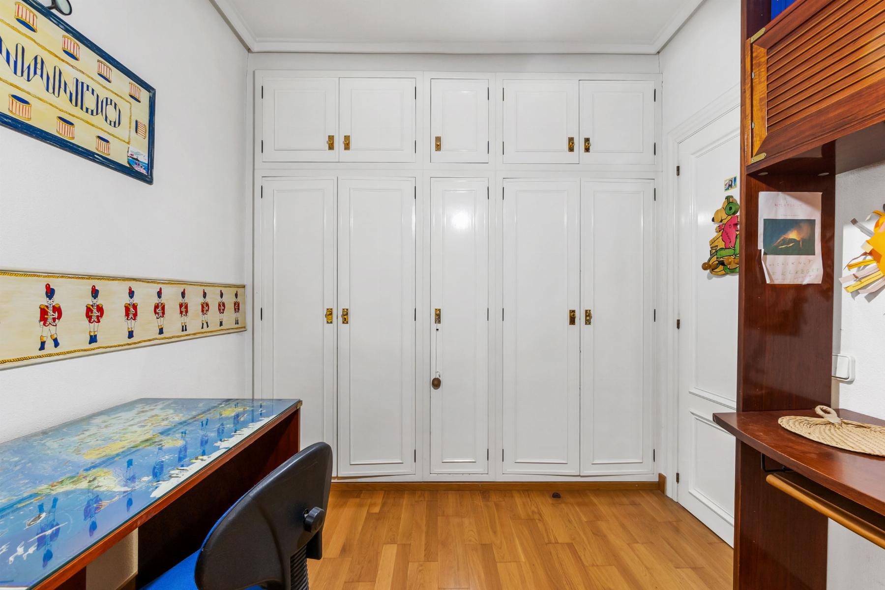 For sale - 4 Bedroom 2 Bathroom Apartment in Torrevieja - Costa Blanca  - Alicante