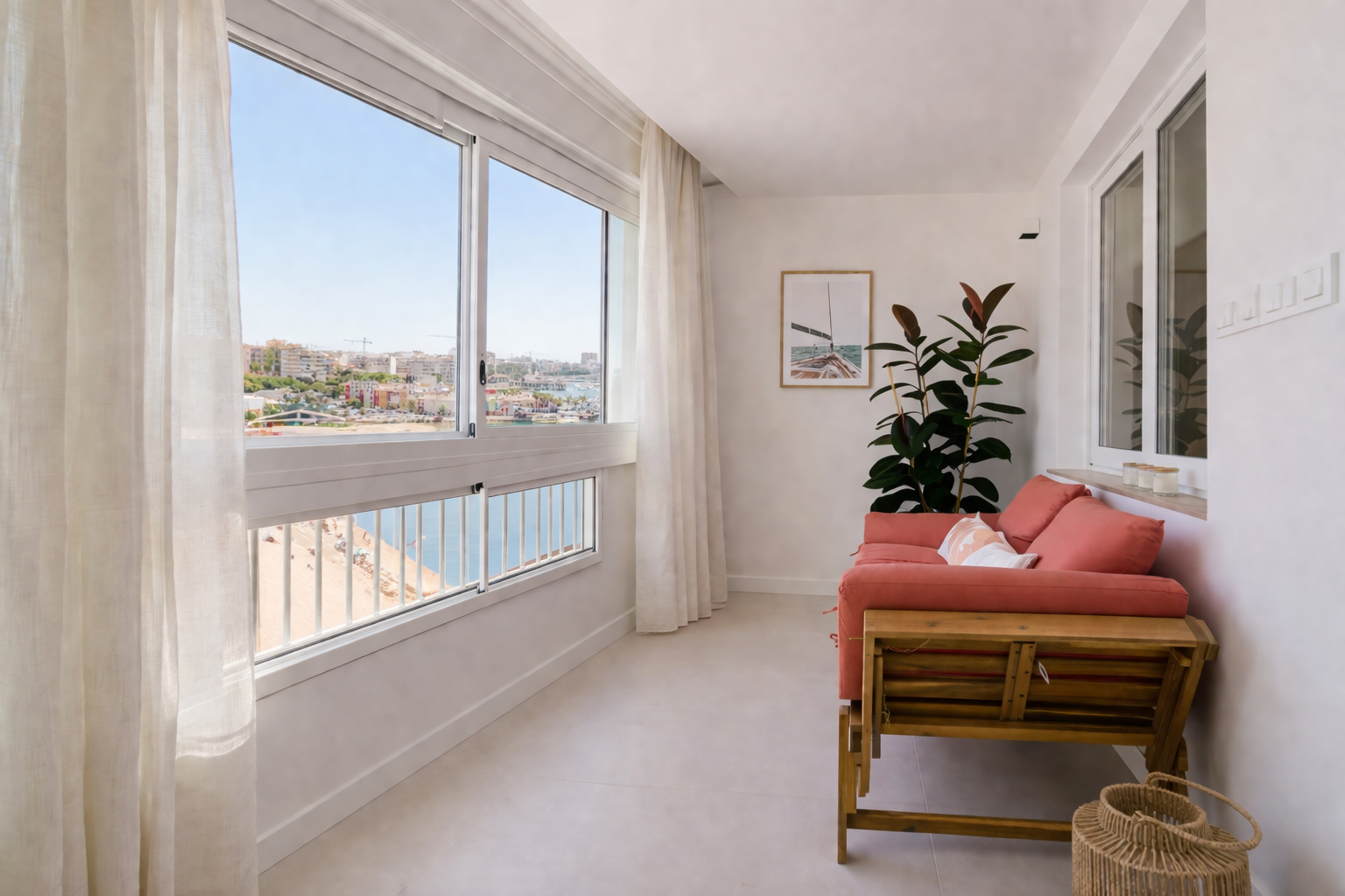 For sale - 3 Bedroom 3 Bathroom Apartment in Torrevieja - Costa Blanca  - Alicante