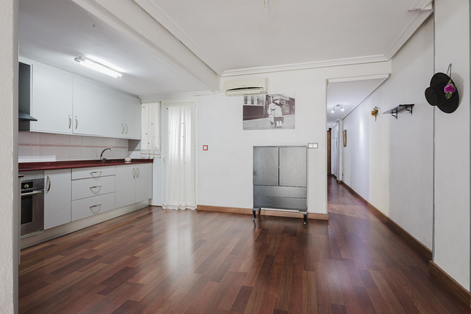 For sale - 3 Bedroom 2 Bathroom Apartment in Torrevieja - Costa Blanca  - Alicante