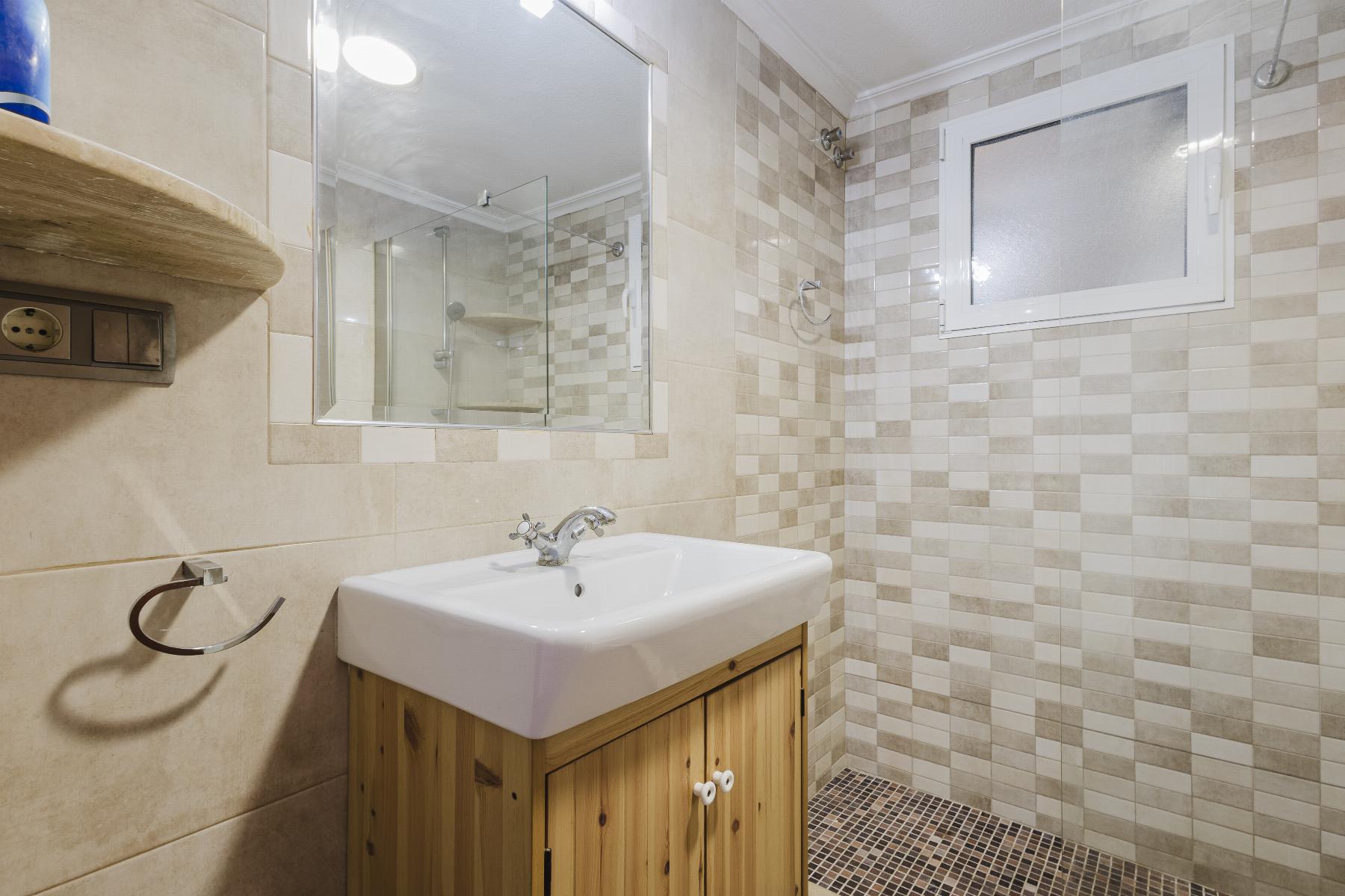 For sale - 3 Bedroom 2 Bathroom Apartment in Torrevieja - Costa Blanca  - Alicante