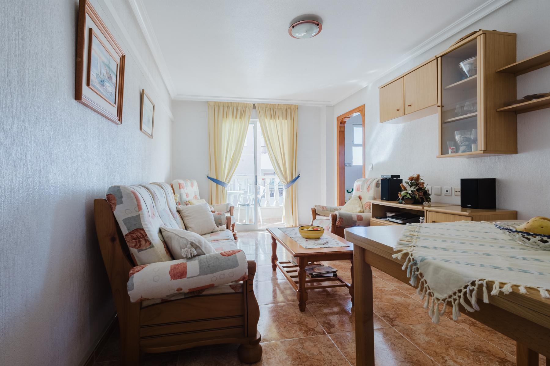 For sale - 3 Bedroom 2 Bathroom Apartment in Torrevieja - Costa Blanca  - Alicante