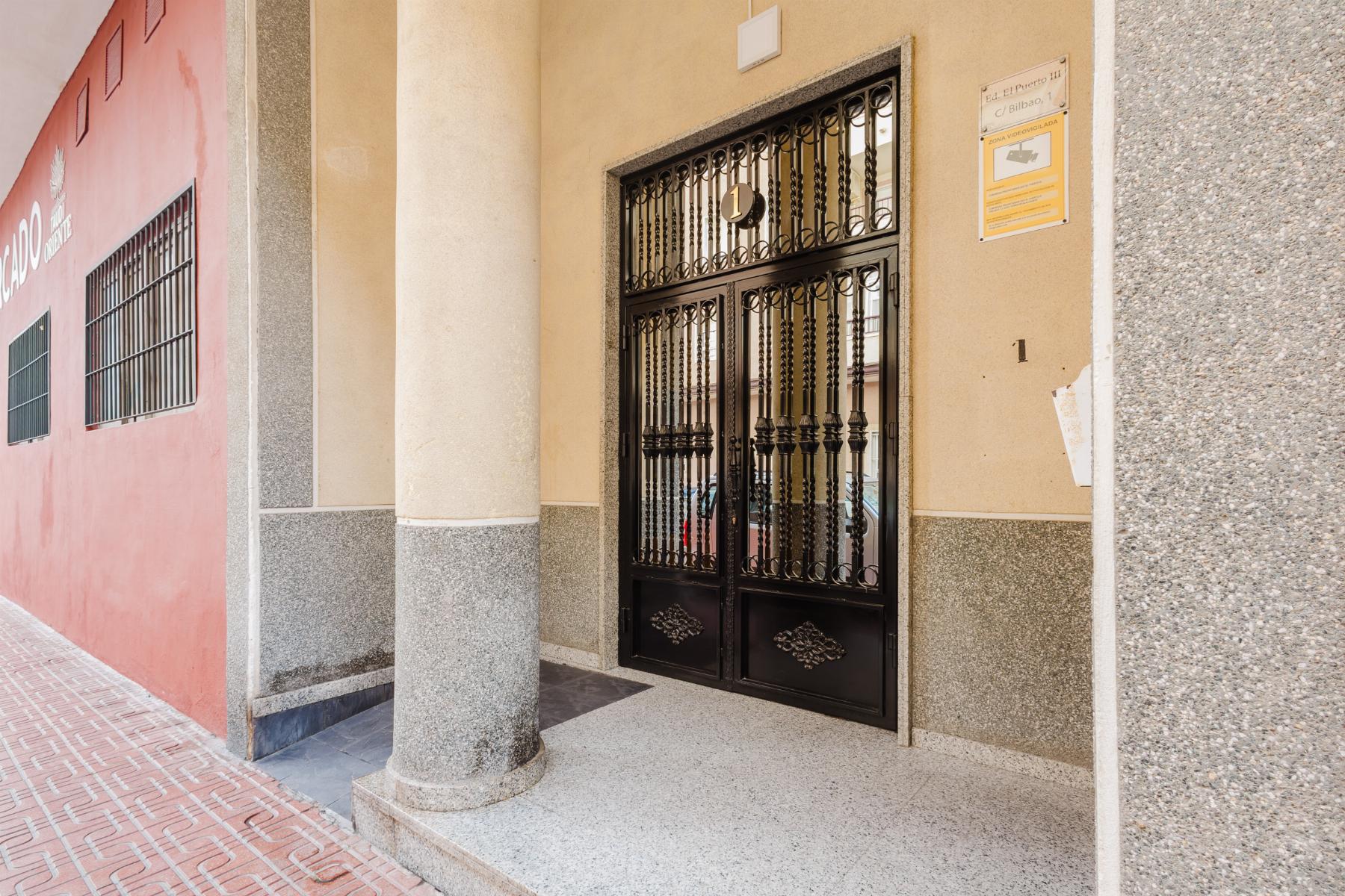 For sale - 3 Bedroom 2 Bathroom Apartment in Torrevieja - Costa Blanca  - Alicante