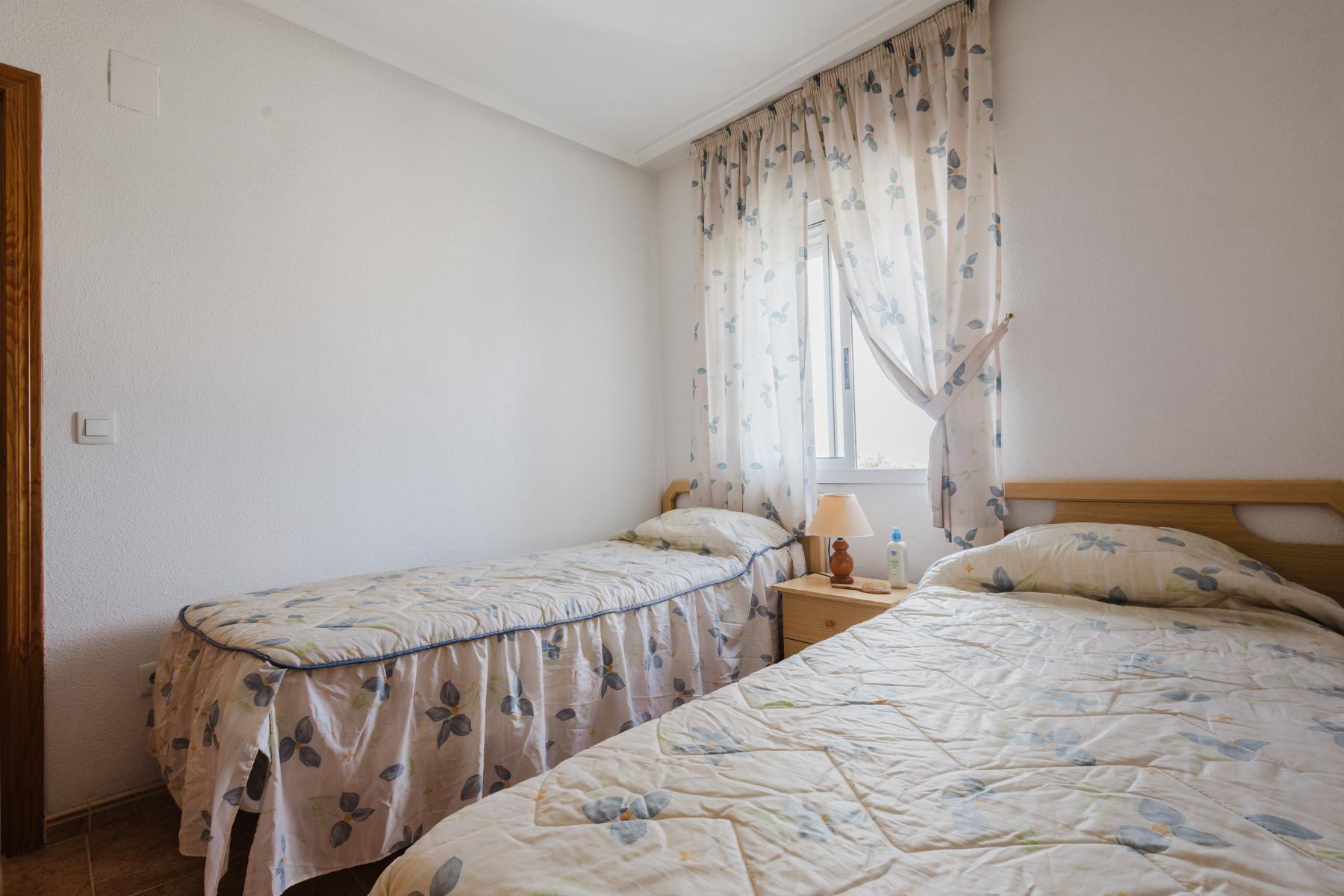 For sale - 3 Bedroom 2 Bathroom Apartment in Torrevieja - Costa Blanca  - Alicante