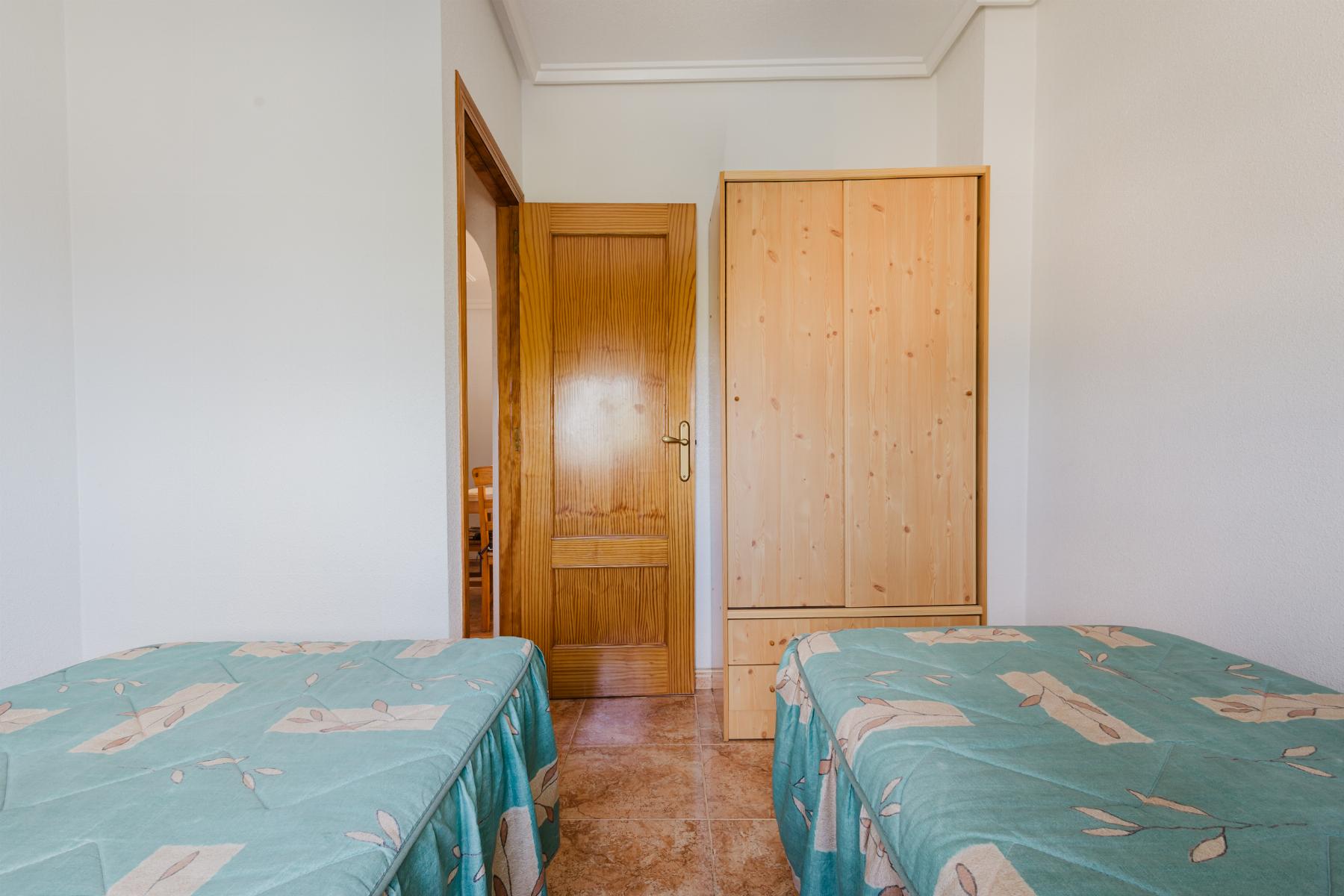 For sale - 3 Bedroom 2 Bathroom Apartment in Torrevieja - Costa Blanca  - Alicante