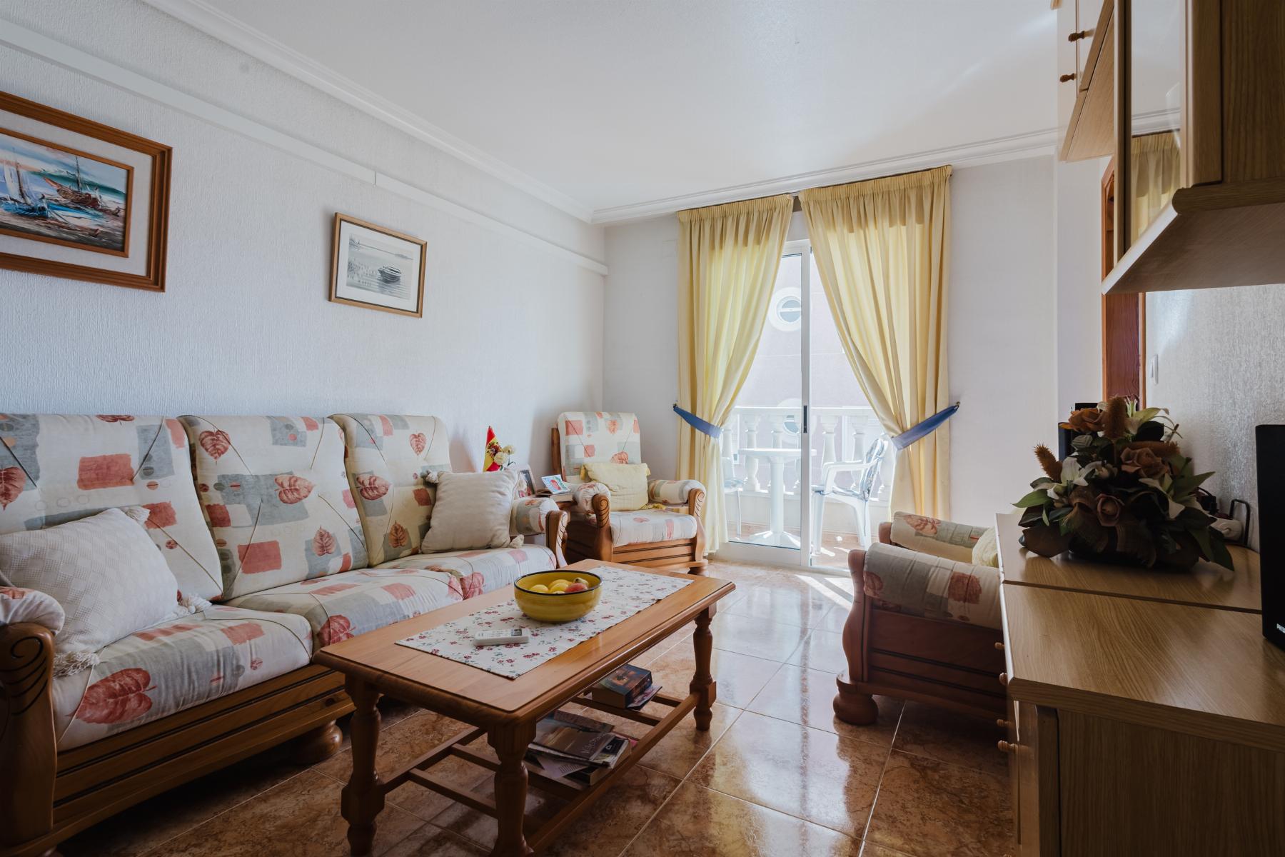 For sale - 3 Bedroom 2 Bathroom Apartment in Torrevieja - Costa Blanca  - Alicante