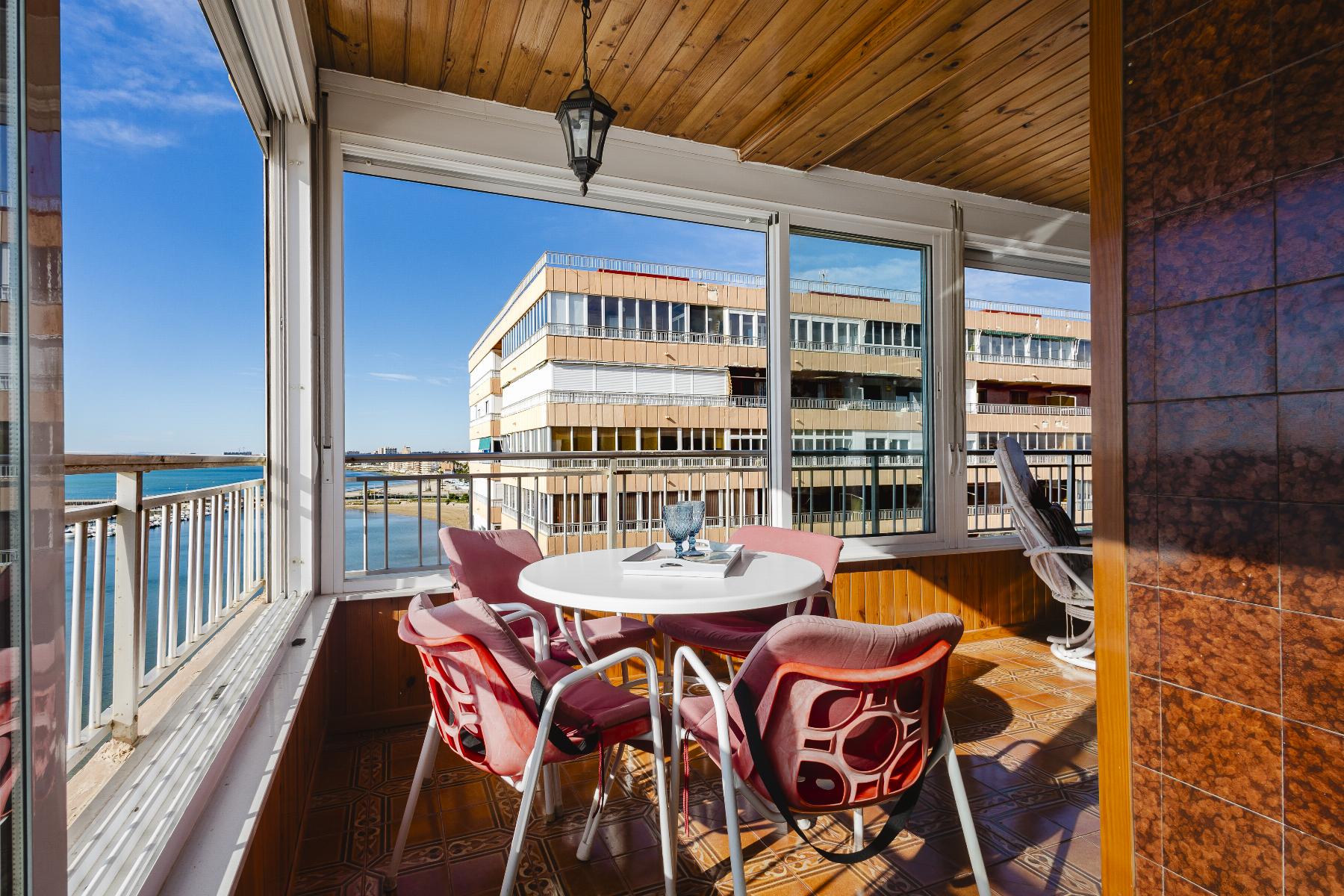 For sale - 3 Bedroom 2 Bathroom Apartment in Torrevieja - Costa Blanca  - Alicante