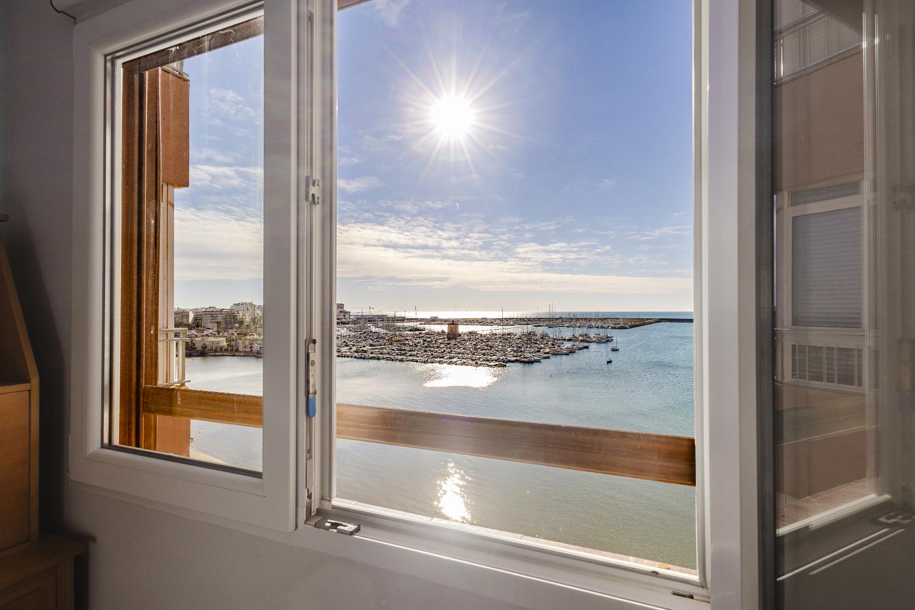 For sale - 3 Bedroom 2 Bathroom Apartment in Torrevieja - Costa Blanca  - Alicante