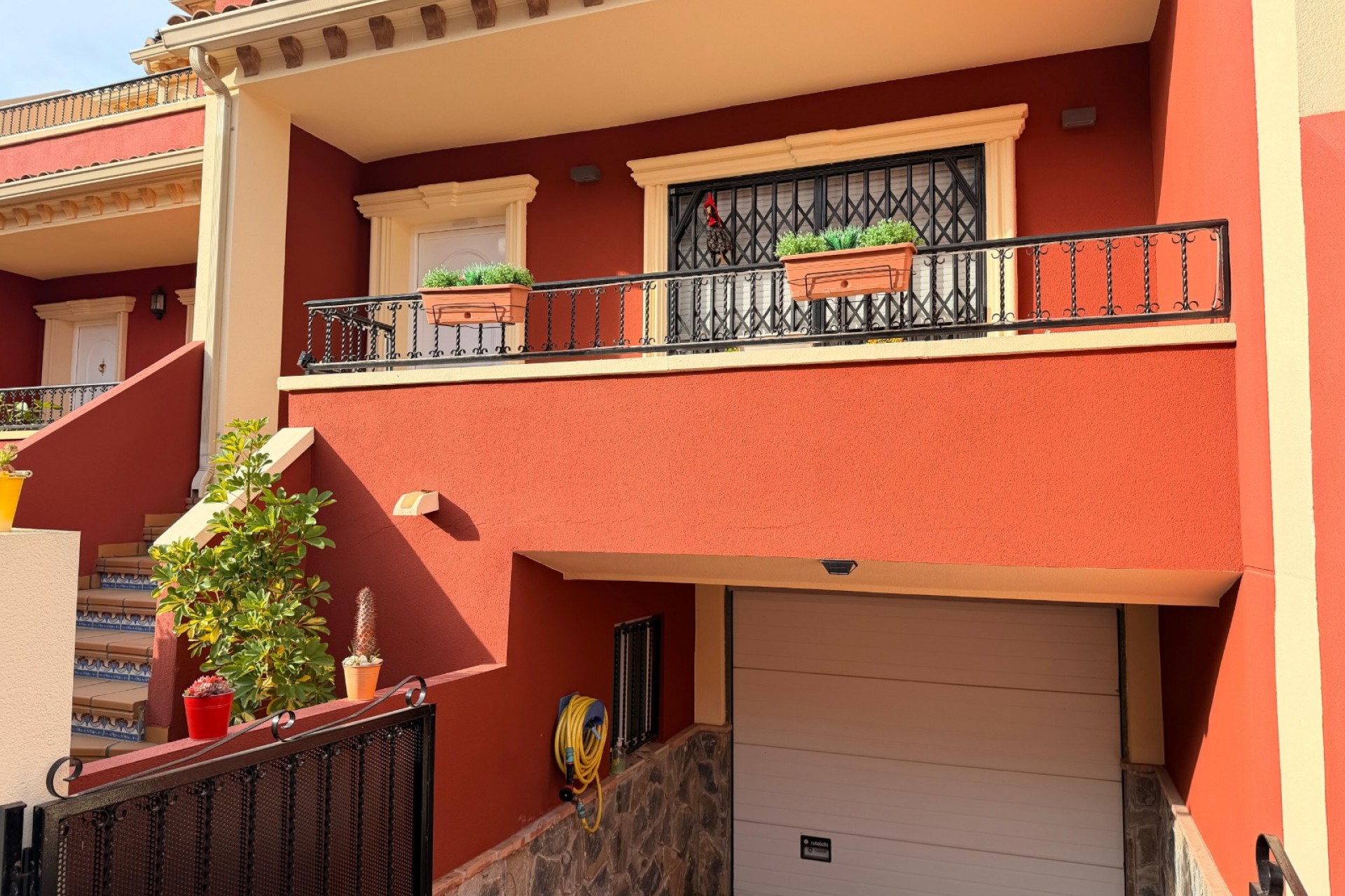 For sale - 3 Bedroom 3 Bathroom Townhouse in Catral - pueblo  - Costa Blanca (Alicante)