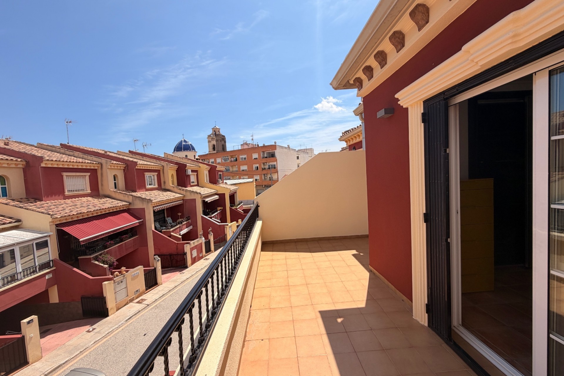 For sale - 3 Bedroom 3 Bathroom Townhouse in Catral - pueblo  - Alicante