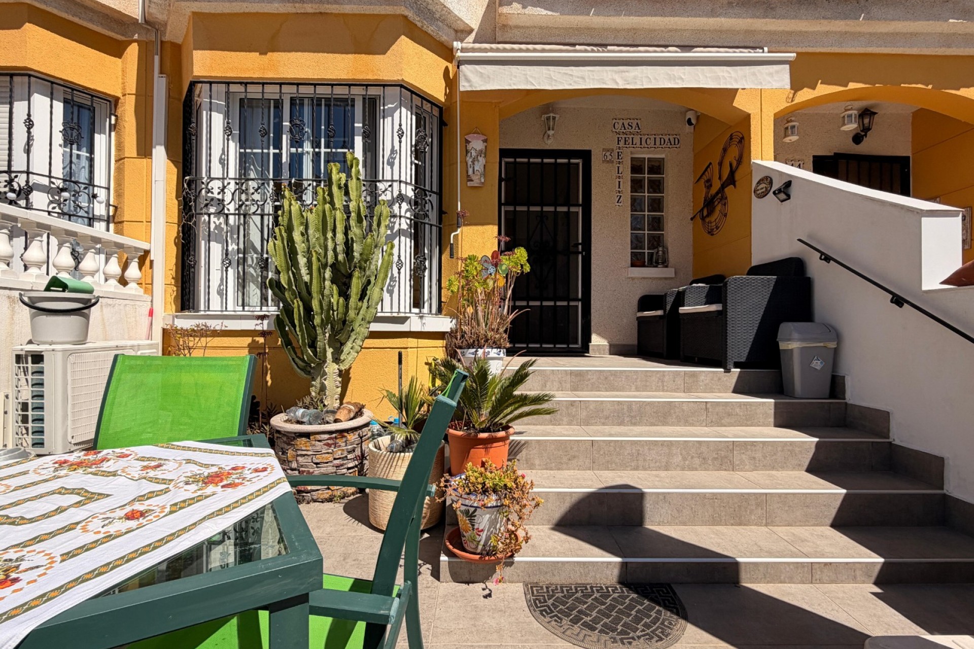 For sale - 3 Bedroom 2 Bathroom Townhouse in El Raso - El Raso  - Alicante