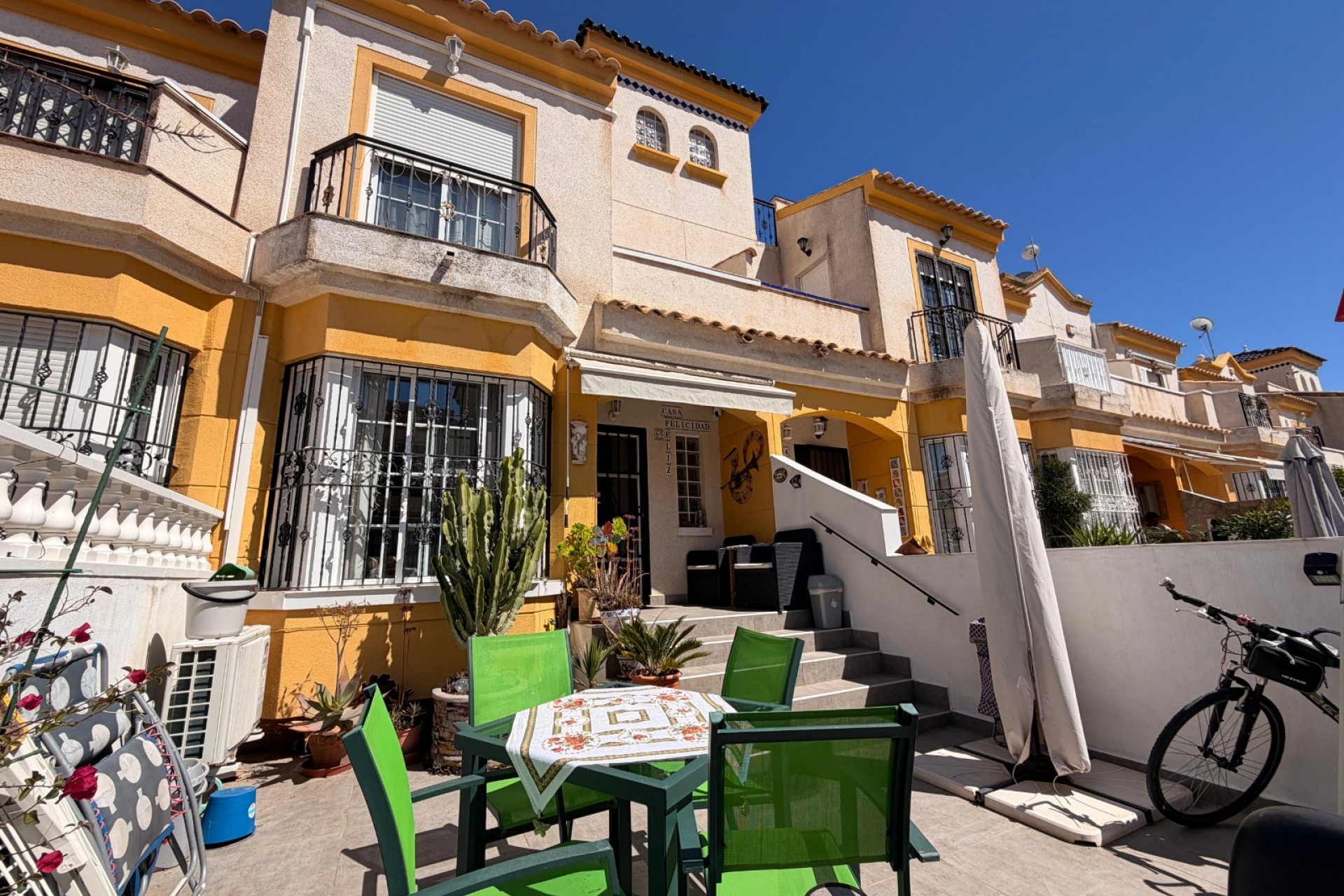 For sale - 3 Bedroom 2 Bathroom Townhouse in El Raso - El Raso  - Alicante