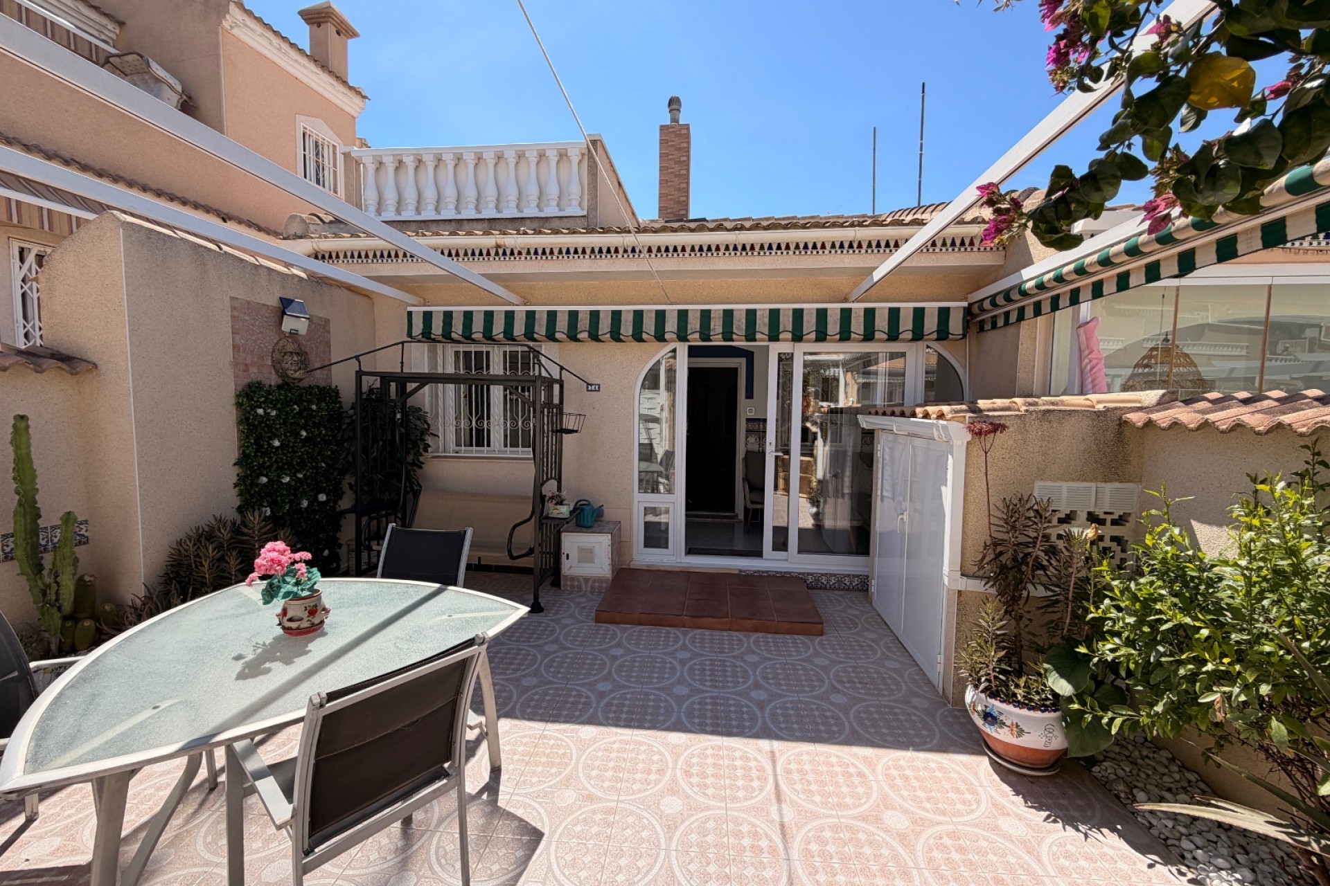 For sale - 2 Bedroom 2 Bathroom Townhouse in Dona Pepa Quesada - Dona Pepa  - Alicante