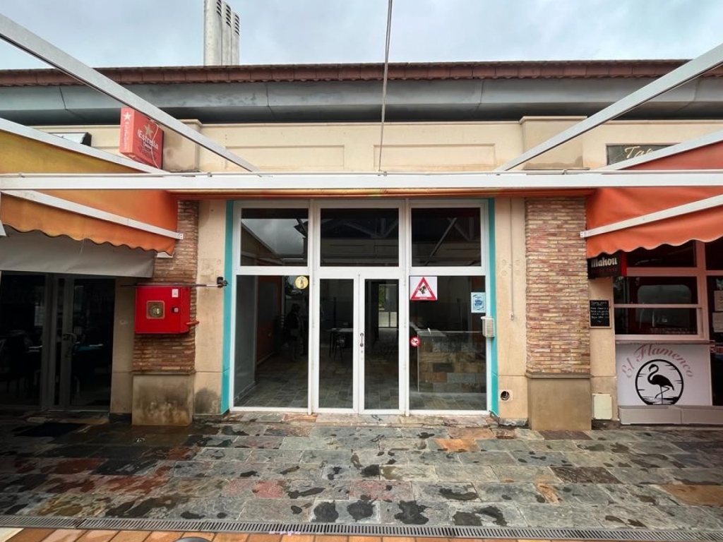 Commercial in Algorfa