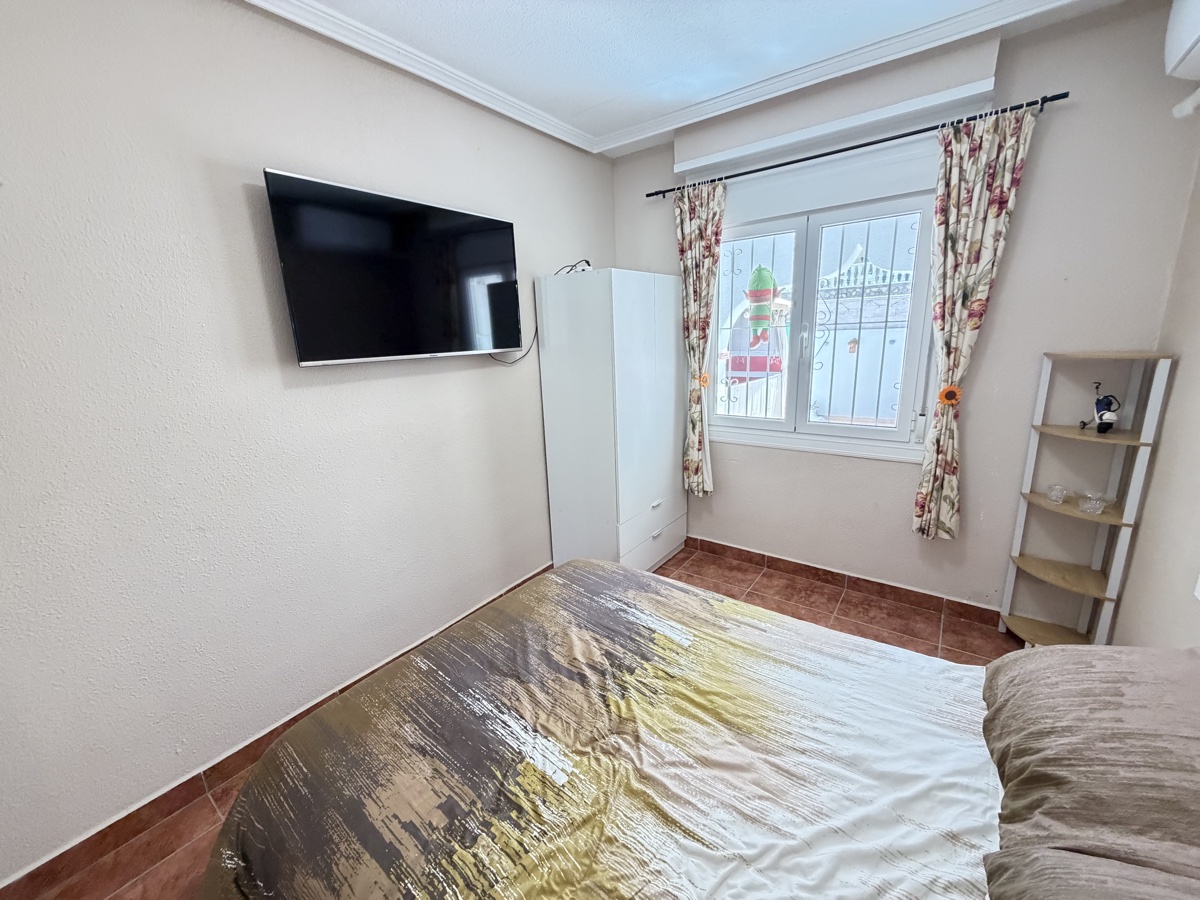 For sale - 2 Bedroom 1 Bathroom Bungalow in San Miguel De Salinas - , San Miguel De Salinas, Alicante, Spain - Alicante