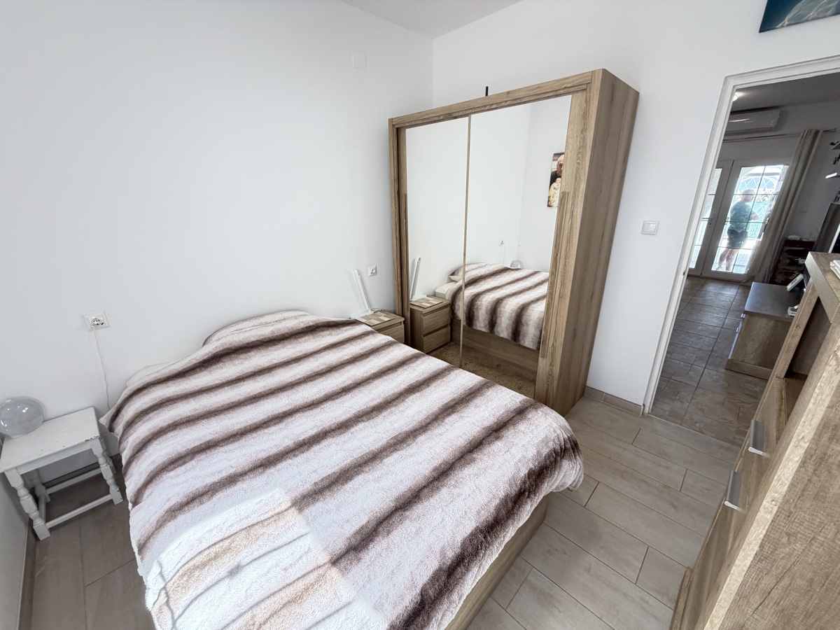 For sale - 2 Bedroom 1 Bathroom Bungalow in Villamartin - , Villamartin, Alicante, Spain - Alicante