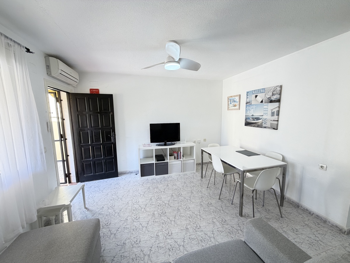 For sale - 2 Bedroom 1 Bathroom Apartment in Villamartin - , Villamartin, Alicante, Spain - Alicante