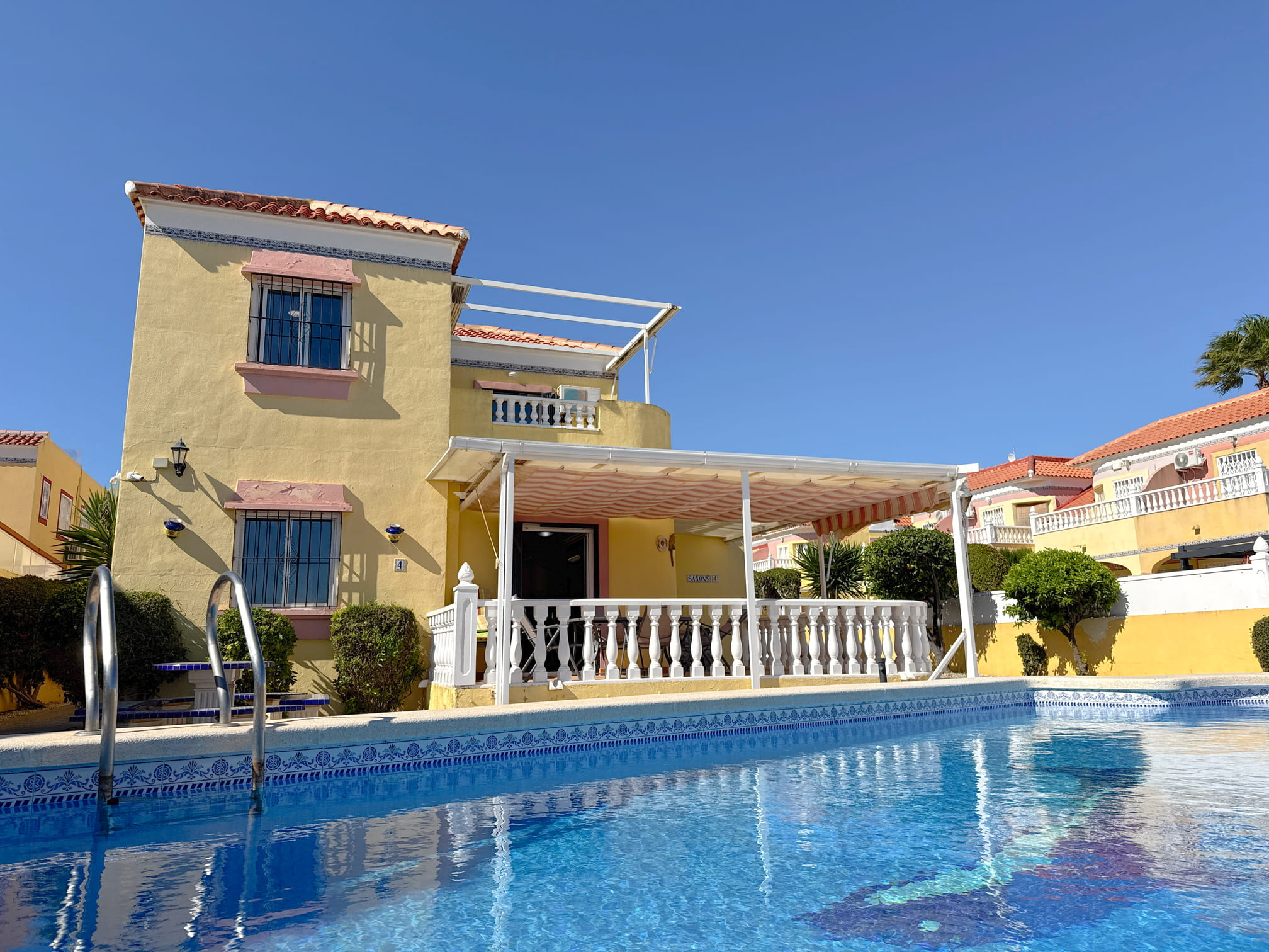 For sale - 3 Bedroom 2 Bathroom Villa in Cabo Roig>La Regia -  - Orihuela Costa
