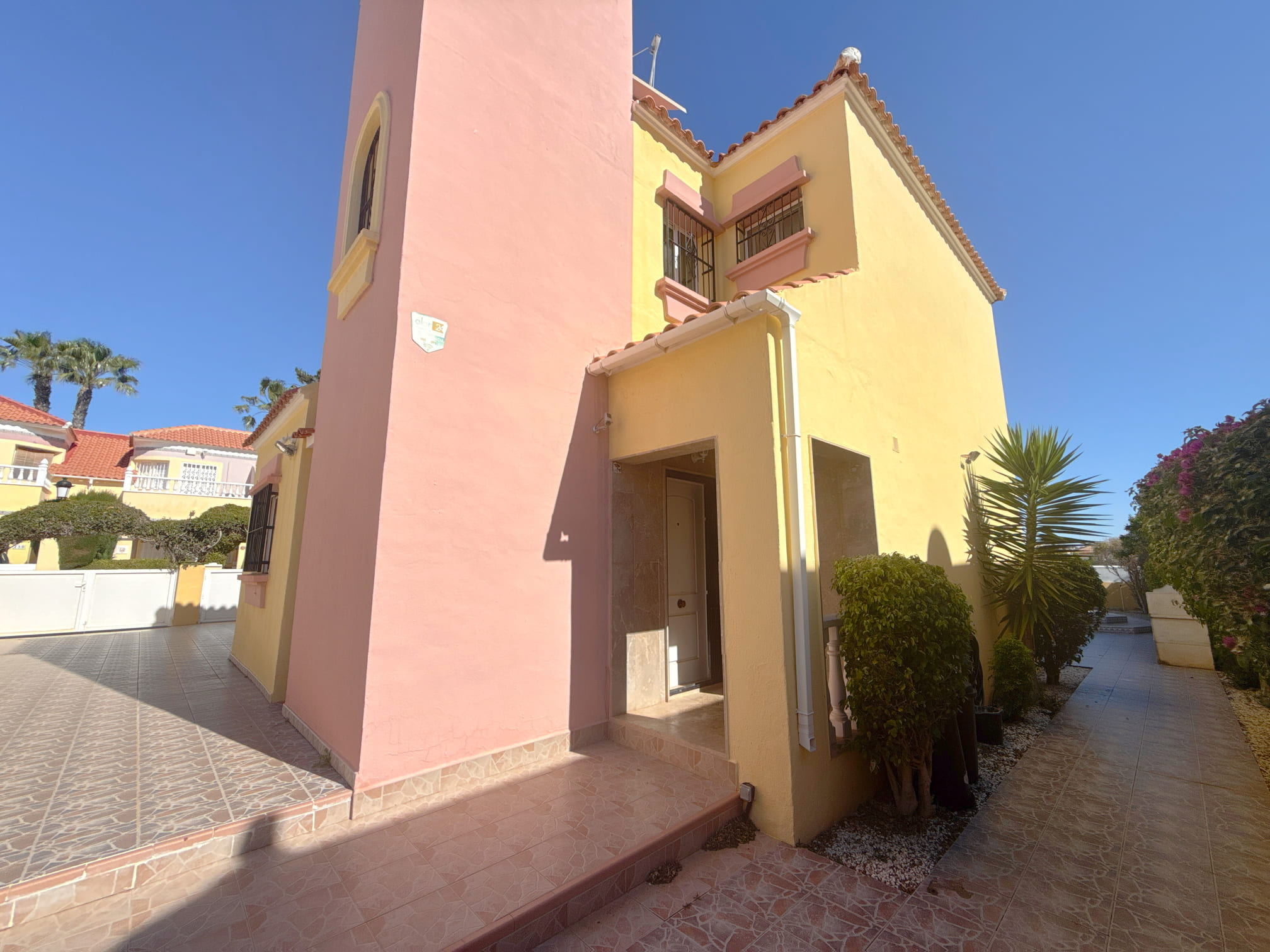 For sale - 3 Bedroom 2 Bathroom Villa in Cabo Roig>La Regia -  - Orihuela Costa