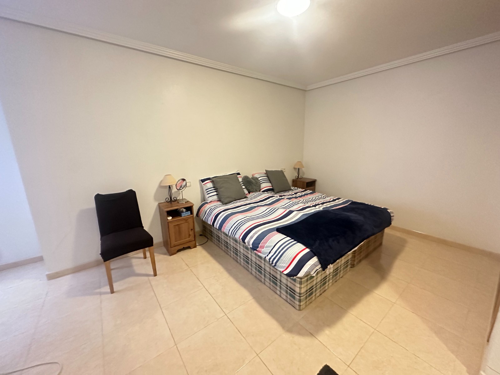 For sale - 4 Bedroom 3 Bathroom Apartment in Jacarilla - Jacarilla  - Alicante