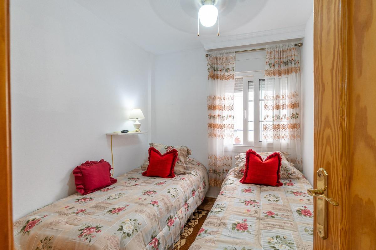 For sale - 3 Bedroom 2 Bathroom Terraced house in Villamartin - PAU26  - Alicante