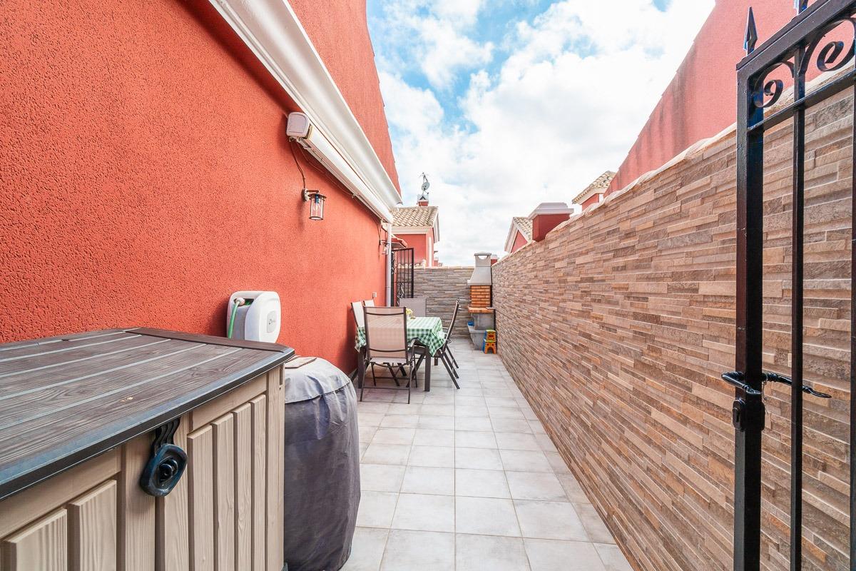 For sale - 3 Bedroom 2 Bathroom Terraced house in Villamartin - PAU26  - Alicante