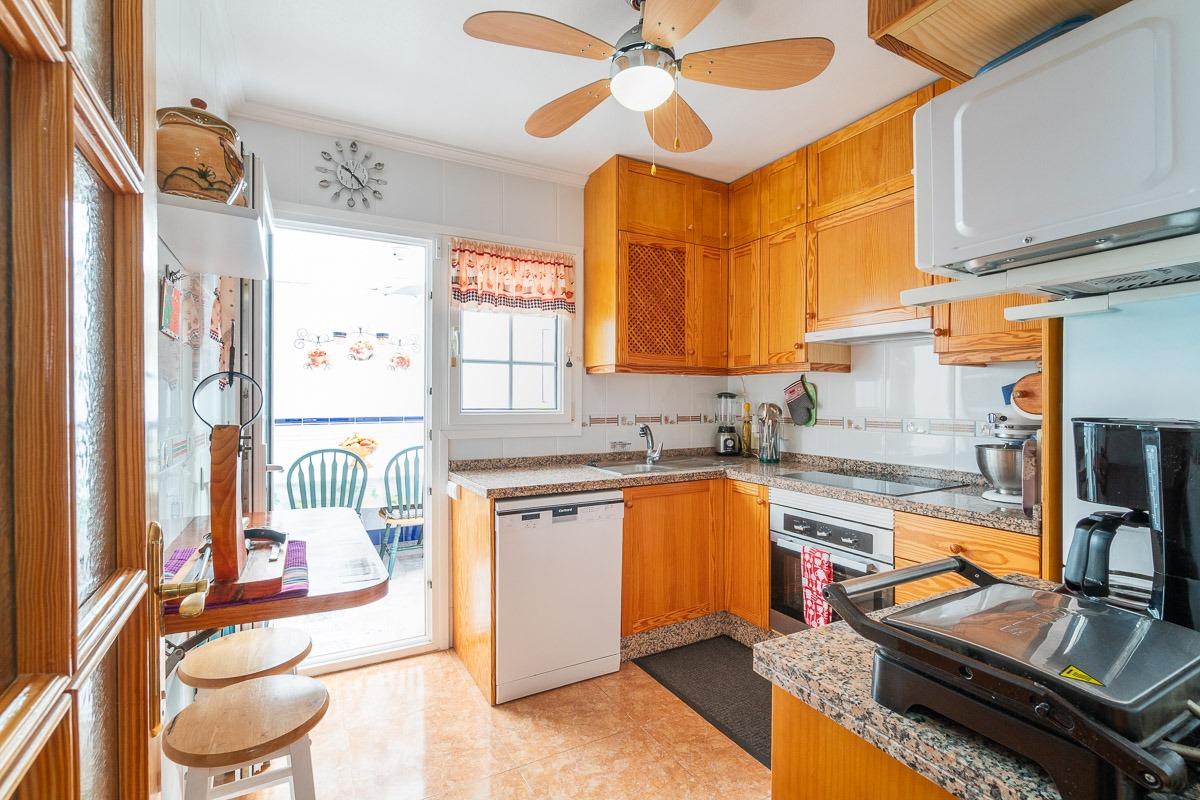 For sale - 3 Bedroom 2 Bathroom Villa in Villamartin - Villamartin  - Alicante