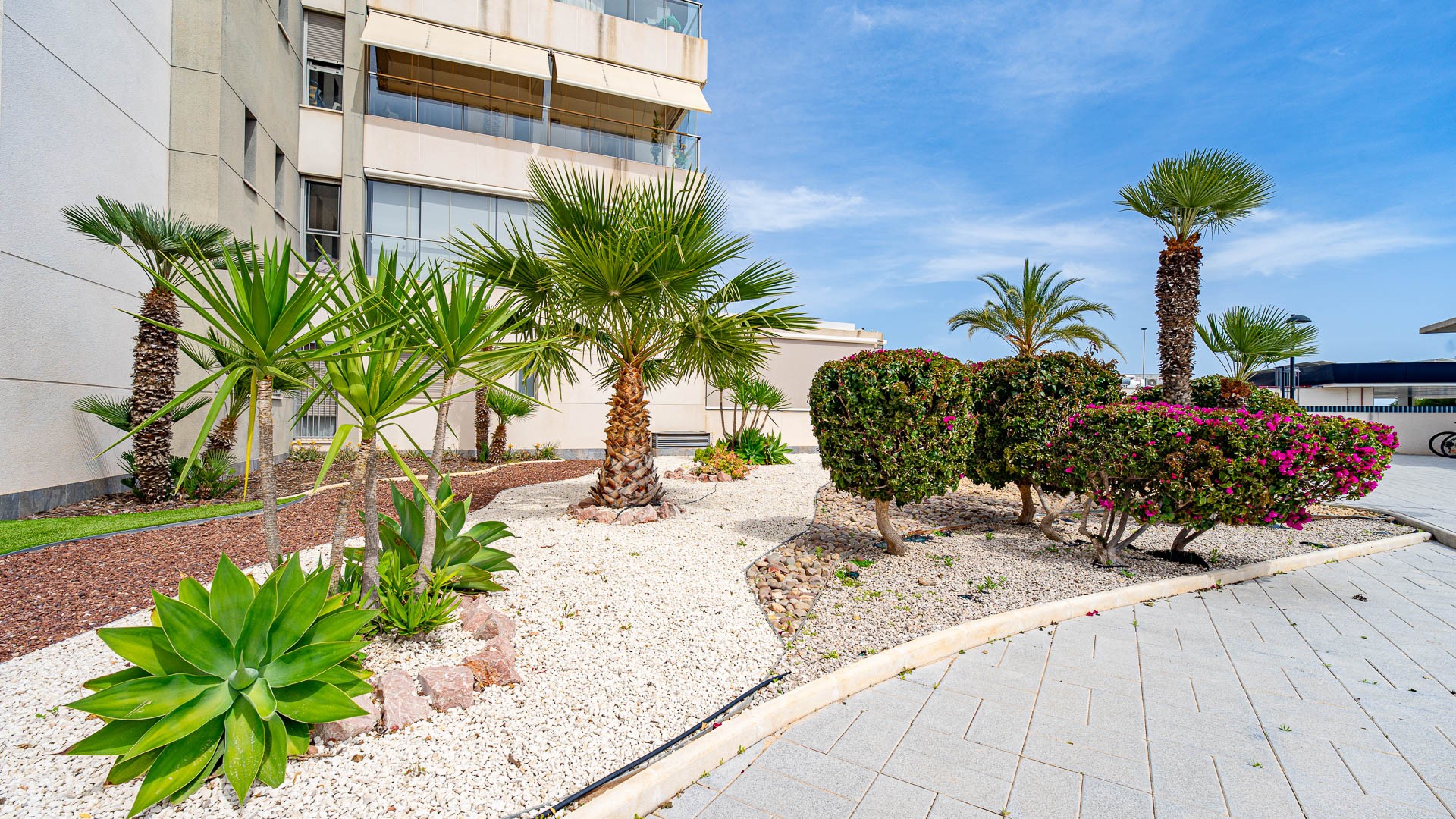 For sale - 2 Bedroom 2 Bathroom Apartament in Villamartin - Los Dolses  - Alicante