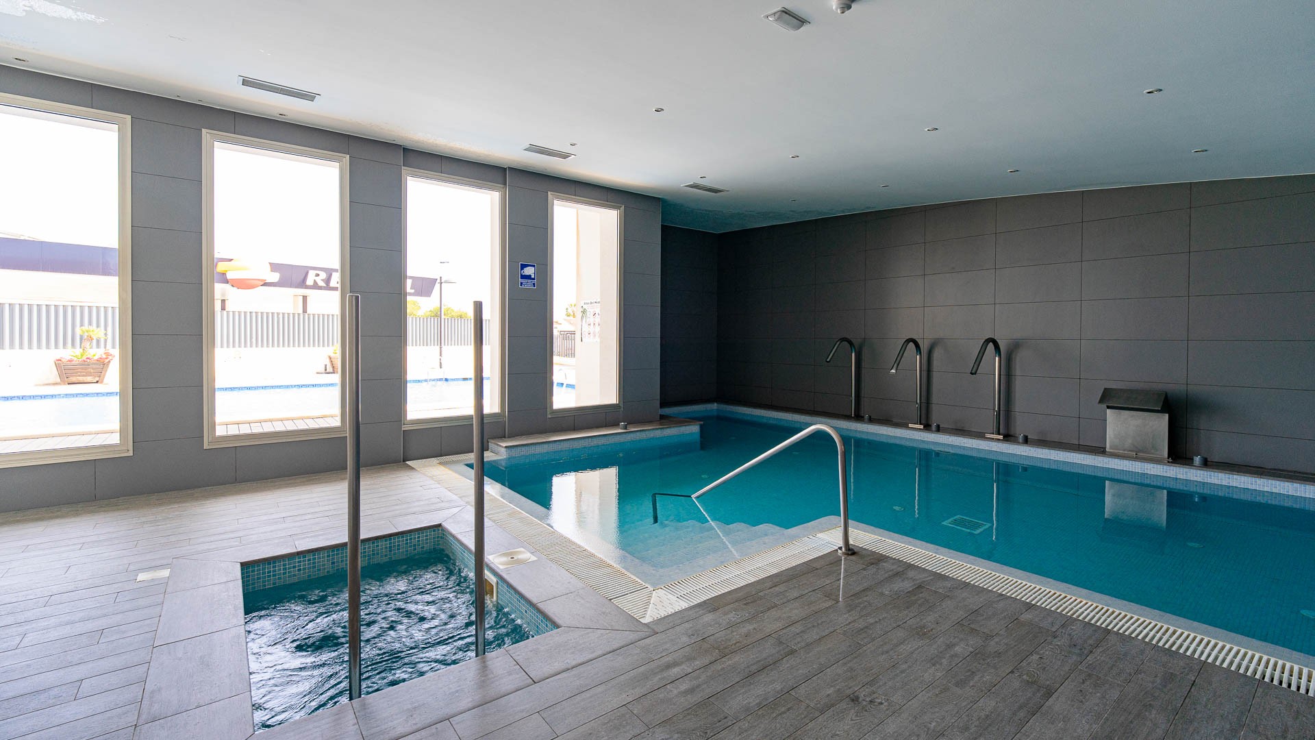 For sale - 2 Bedroom 2 Bathroom Apartament in Villamartin - Los Dolses  - Alicante