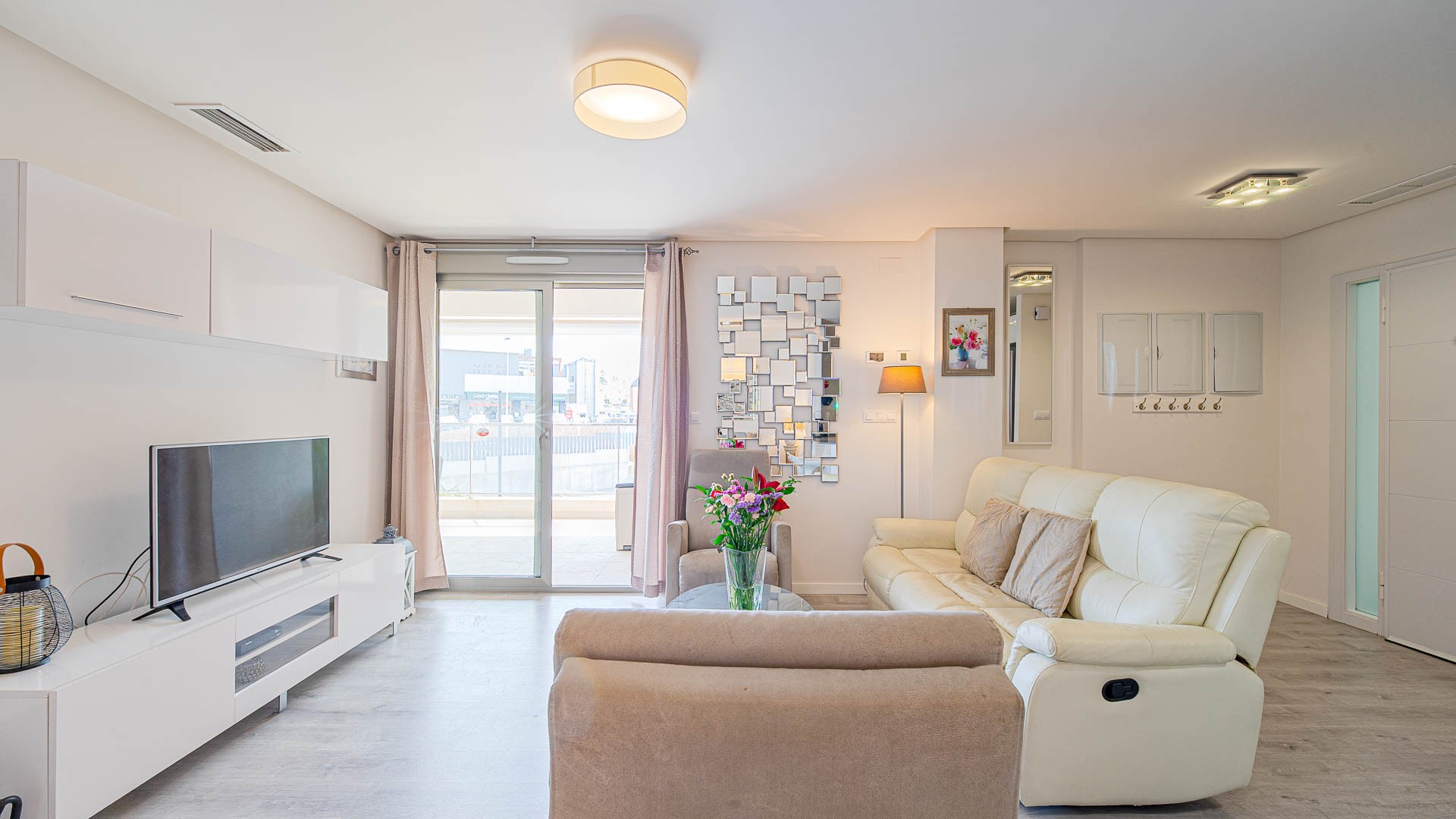 For sale - 2 Bedroom 2 Bathroom Apartament in Villamartin - Los Dolses  - Alicante