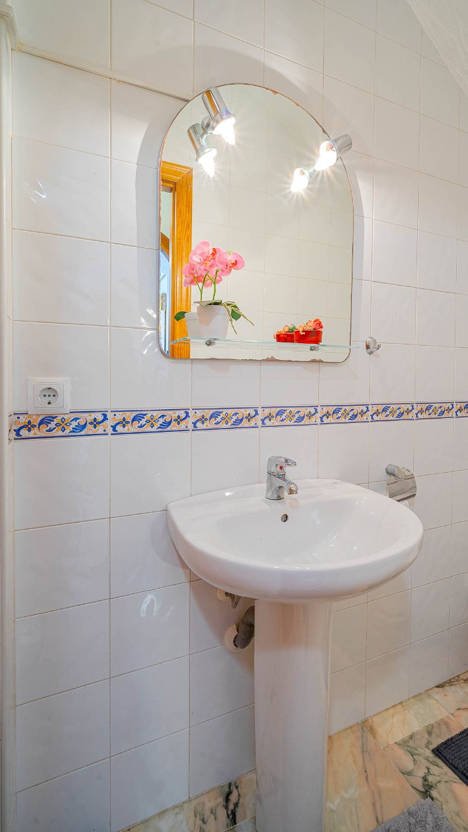 For sale - 2 Bedroom 1 Bathroom Adosado in Punta Prima - Punta Prima  - Alicante