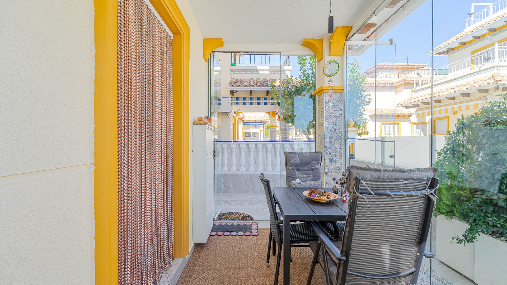 For sale - 2 Bedroom 1 Bathroom Adosado in Punta Prima - Punta Prima  - Alicante