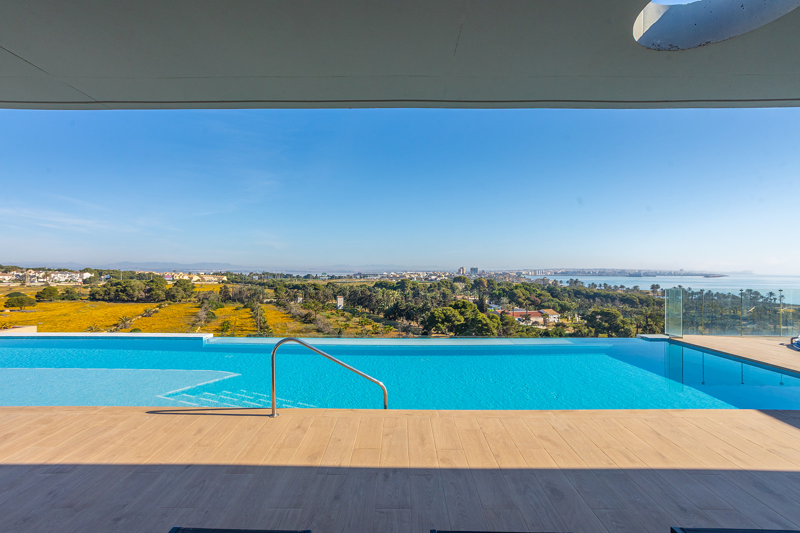 For sale - 2 Bedroom 2 Bathroom Apartment in Torrevieja - Rocio del Mar  - Alicante