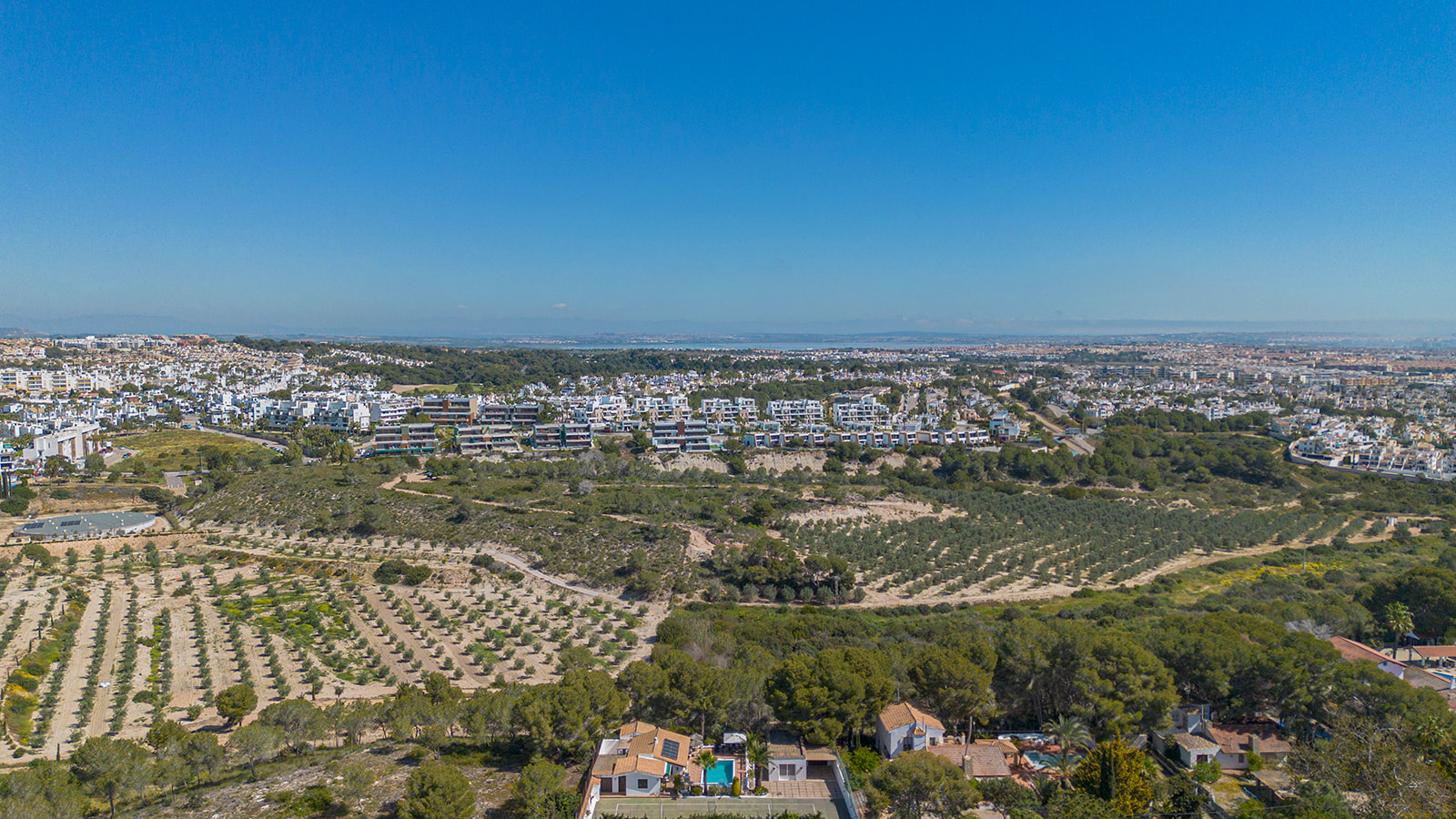 For sale - 3 Bedroom 2 Bathroom Villa in Orihuela - Orihuela Costa  - Alicante