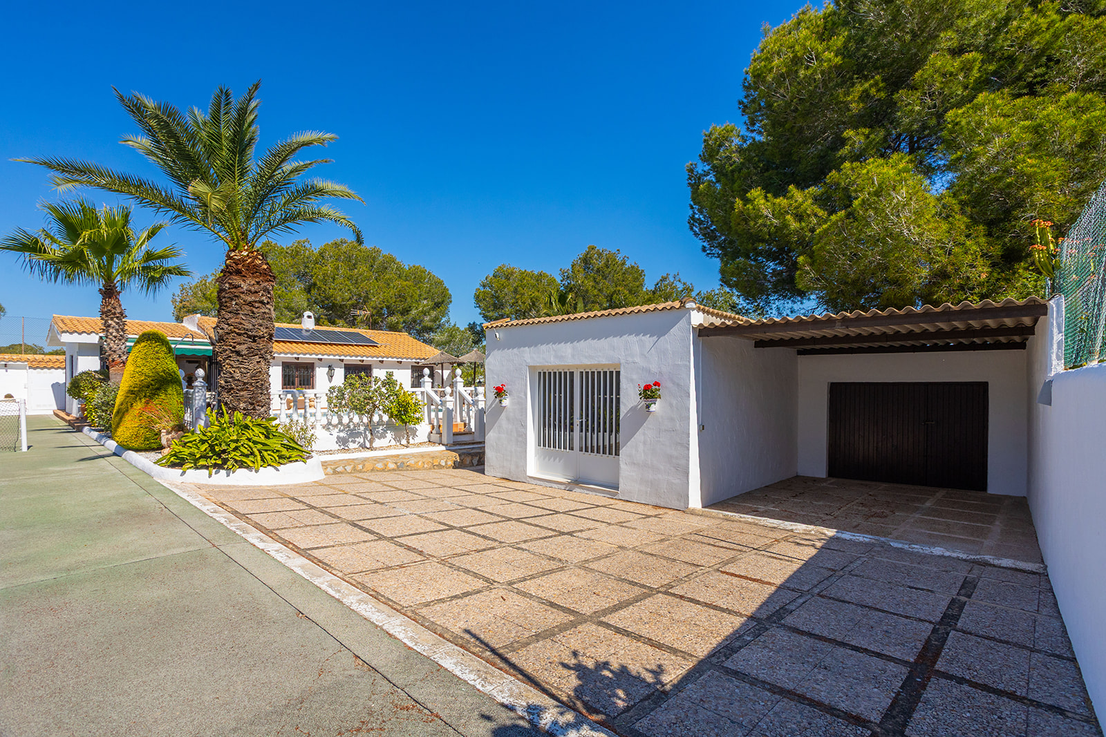 For sale - 3 Bedroom 2 Bathroom Villa in Orihuela - Orihuela Costa  - Alicante