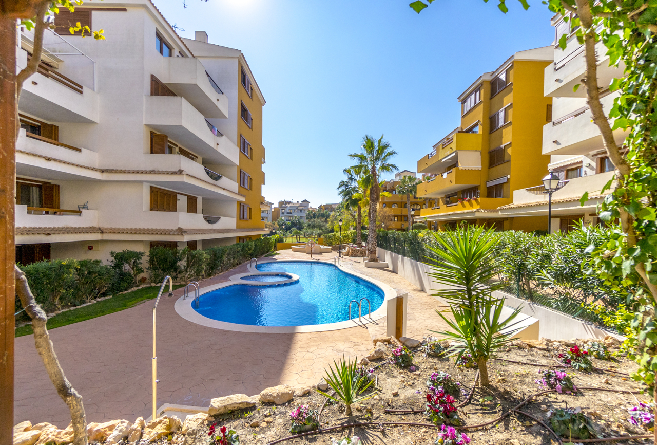 For sale - 2 Bedroom 2 Bathroom Apartment in Torrevieja - Punta Prima  - Alicante