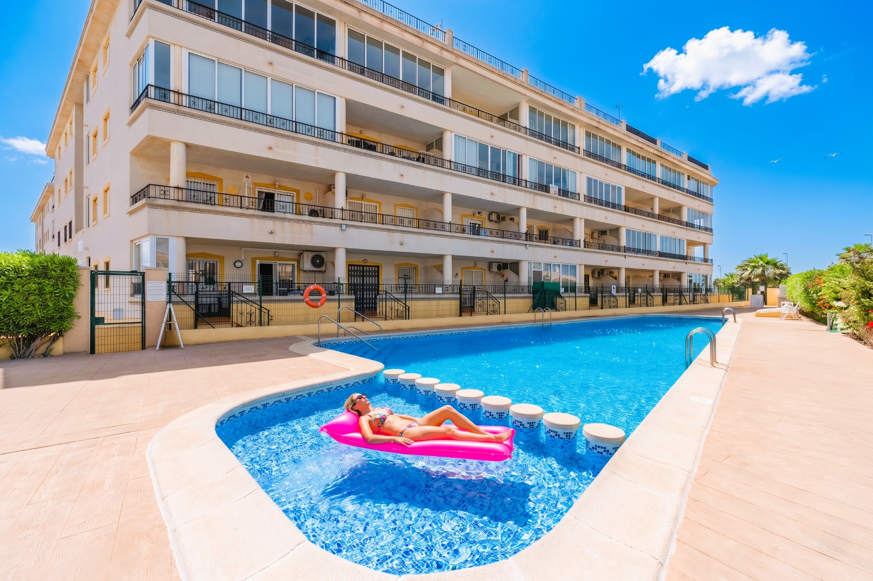 For sale - 2 Bedroom 1 Bathroom Ground floor apartment in Playa Flamenca -  - Alicante