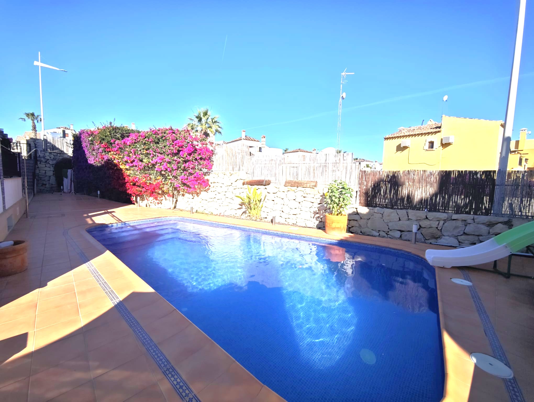 For sale - 4 Bedroom 3 Bathroom Villa in Algorfa - La Finca Golf  - Alicante