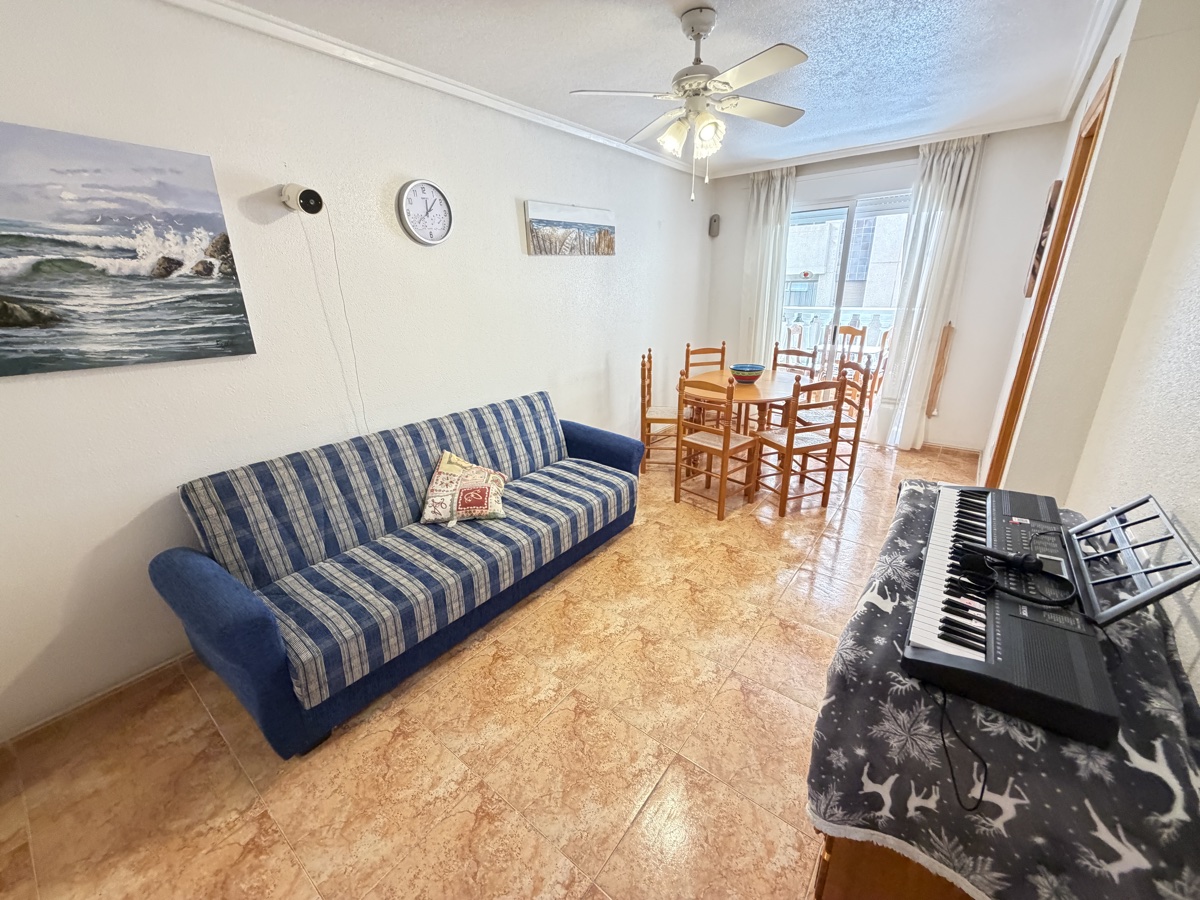 For sale - 2 Bedroom 1 Bathroom Apartment in Torrevieja - , Torrevieja, Alicante, Spain - Alicante