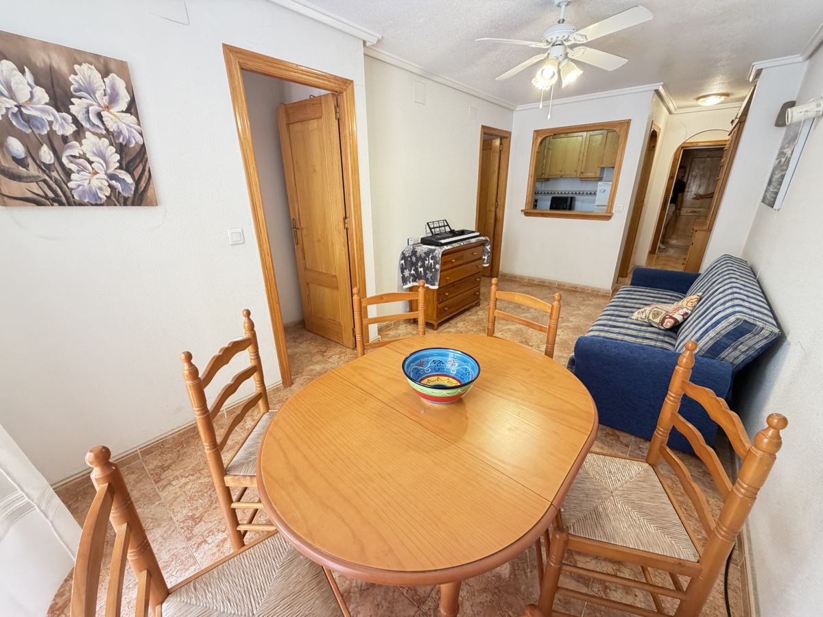 For sale - 2 Bedroom 1 Bathroom Apartment in Torrevieja - , Torrevieja, Alicante, Spain - Alicante