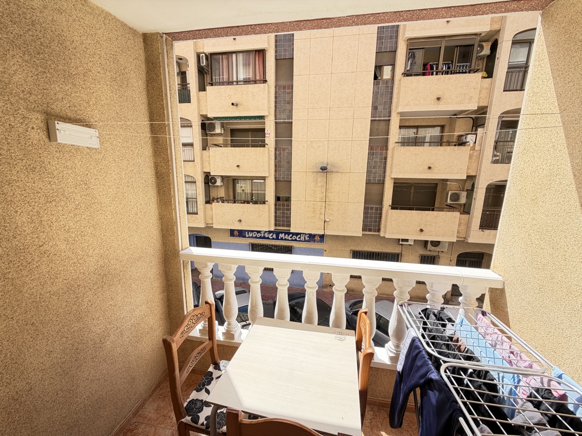 For sale - 2 Bedroom 1 Bathroom Apartment in Torrevieja - , Torrevieja, Alicante, Spain - Alicante