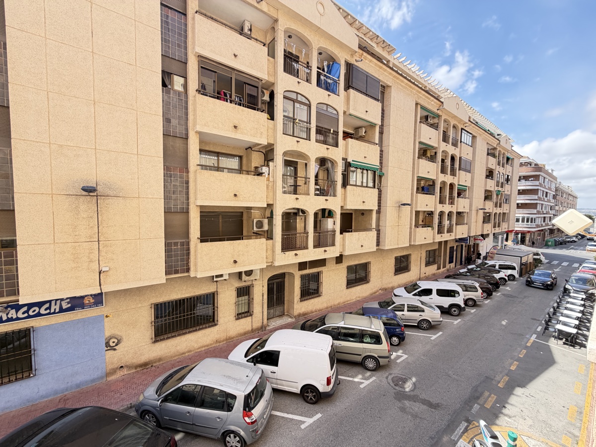For sale - 2 Bedroom 1 Bathroom Apartment in Torrevieja - , Torrevieja, Alicante, Spain - Alicante
