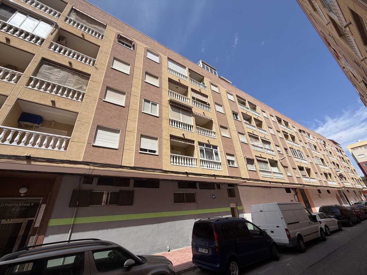 For sale - 2 Bedroom 1 Bathroom Apartment in Torrevieja - , Torrevieja, Alicante, Spain - Alicante