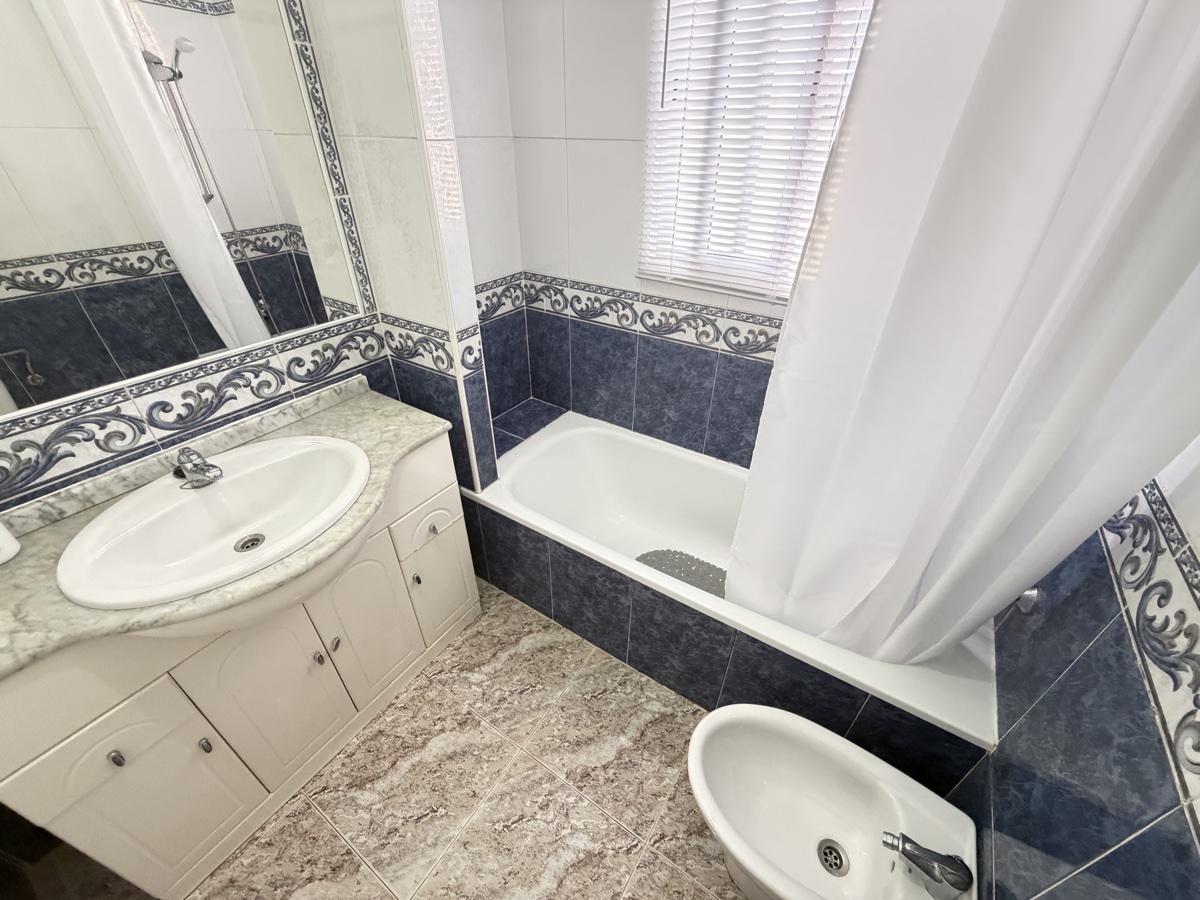 For sale - 2 Bedroom 2 Bathroom Townhouse in Villamartin - , Villamartin, Alicante, Spain - Alicante
