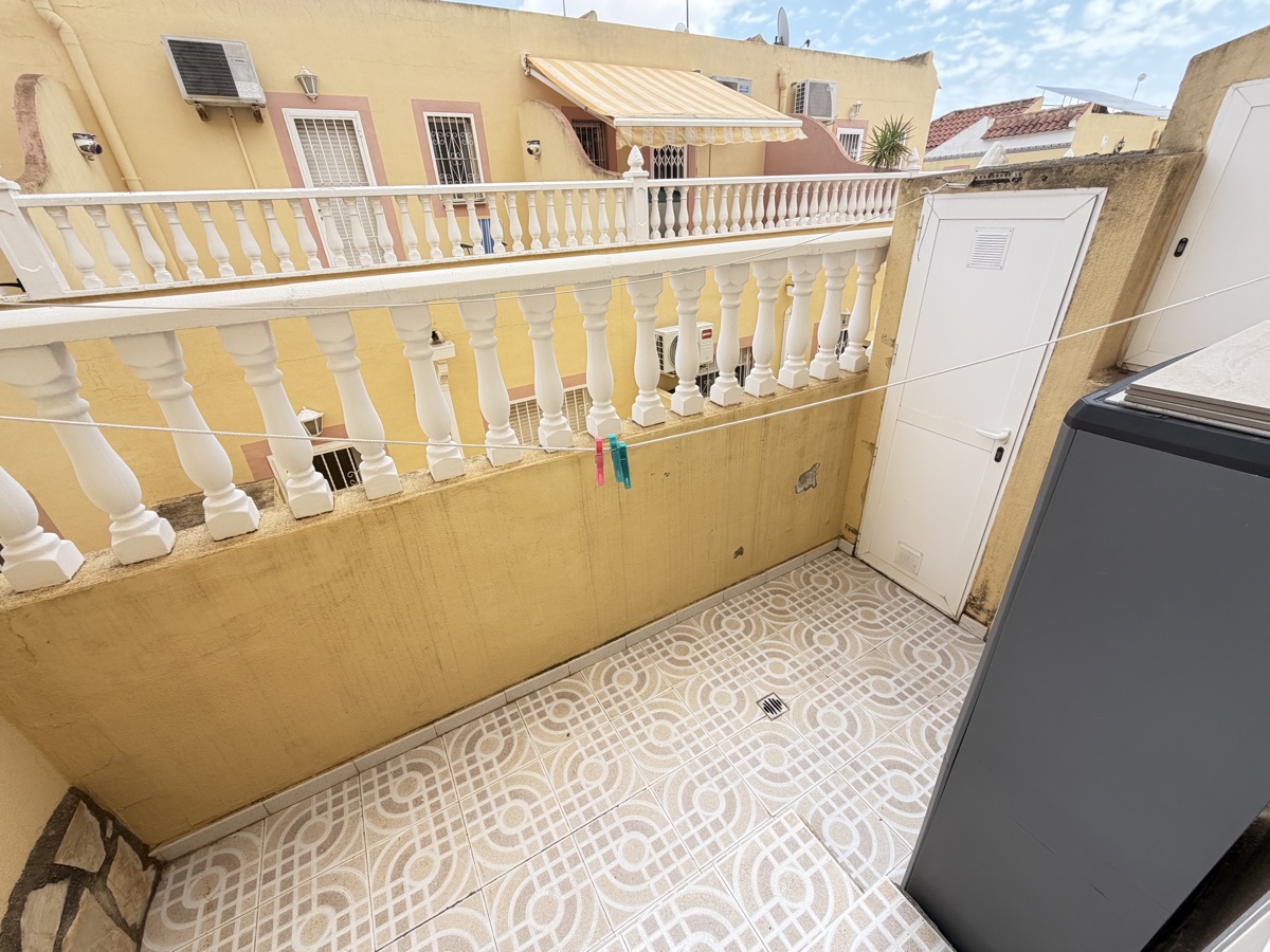 For sale - 2 Bedroom 2 Bathroom Townhouse in Villamartin - , Villamartin, Alicante, Spain - Alicante